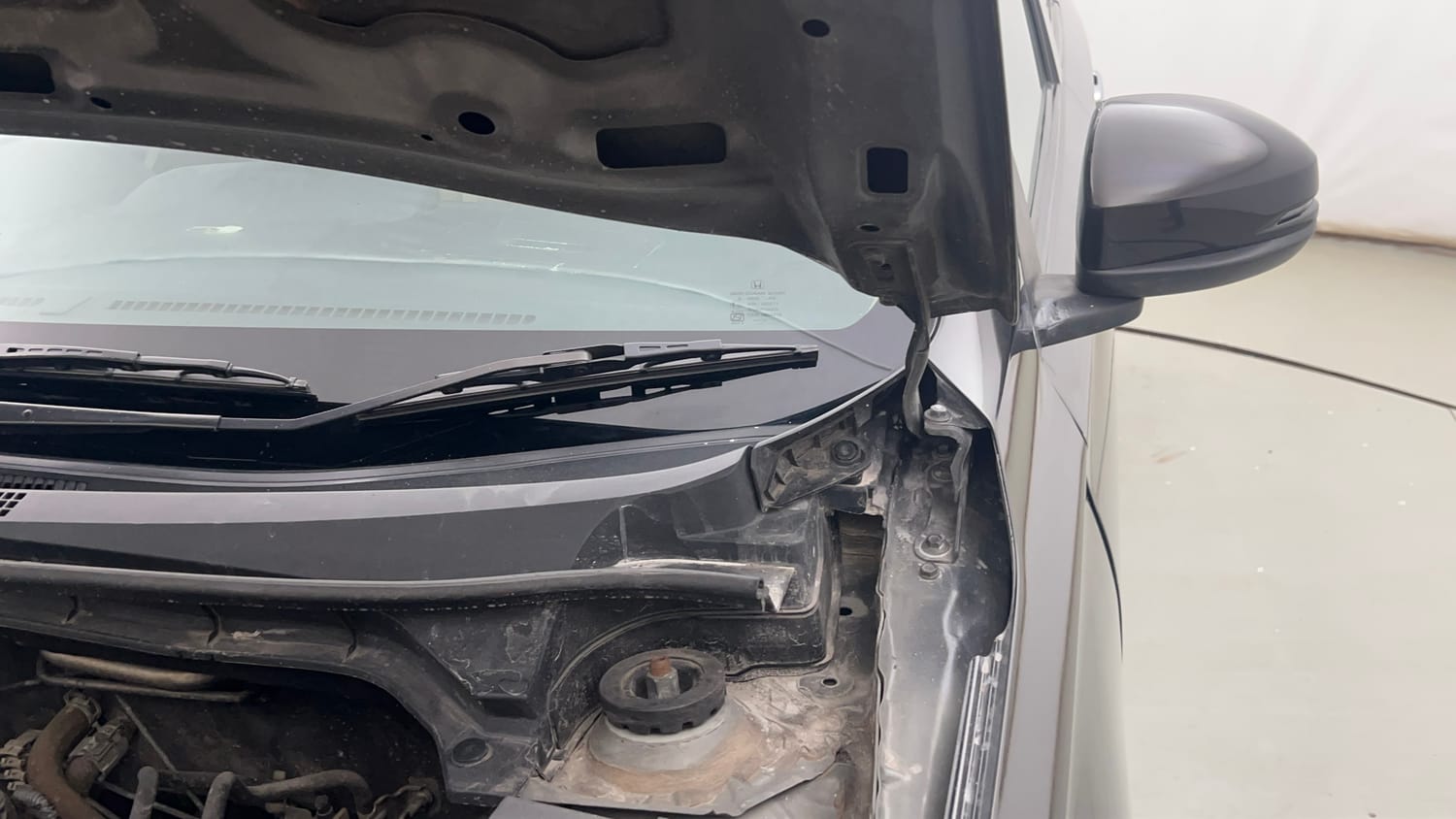 Used 2021 Honda Amaze VX MT 1.2 Petrol Petrol Manual engine ENGINE LEFT SIDE HINGE & APRON VIEW