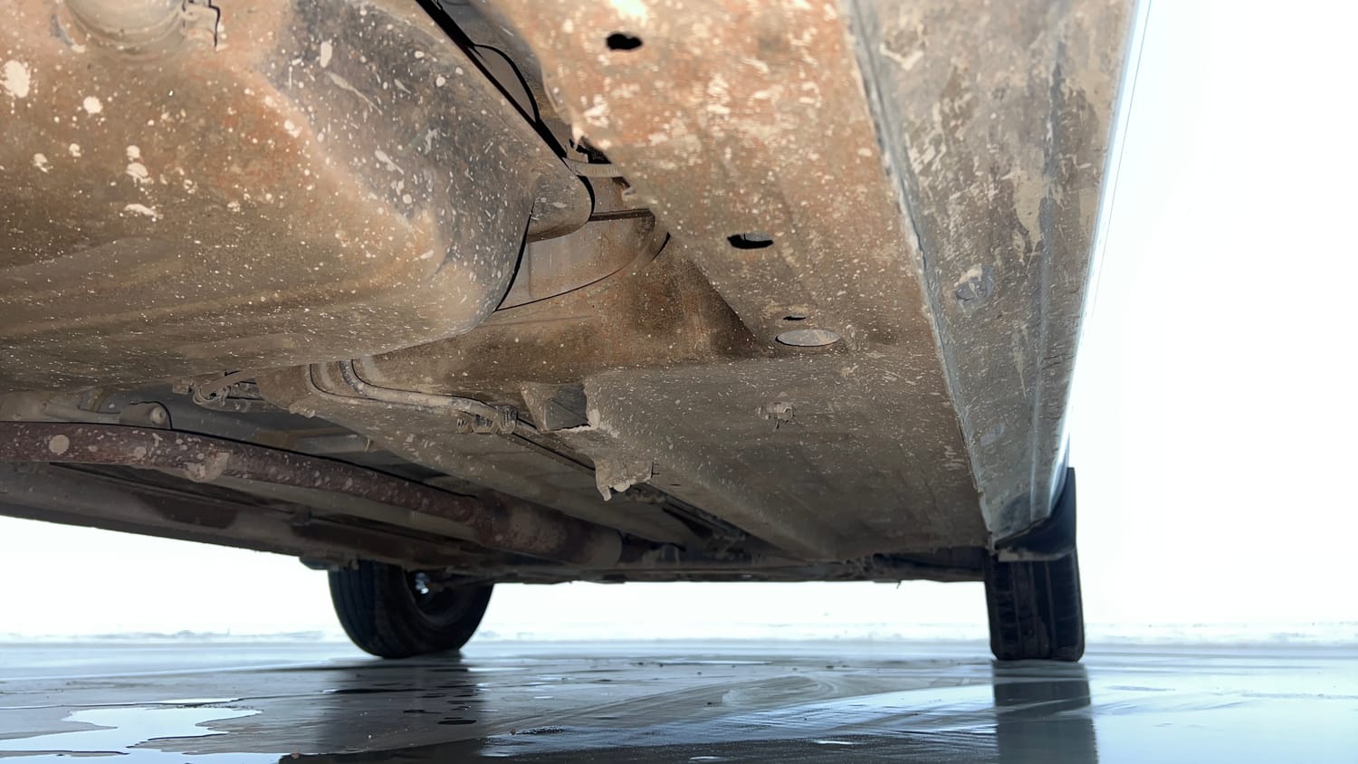 Used 2021 Renault Triber RXZ Petrol Manual extra REAR RIGHT UNDERBODY VIEW