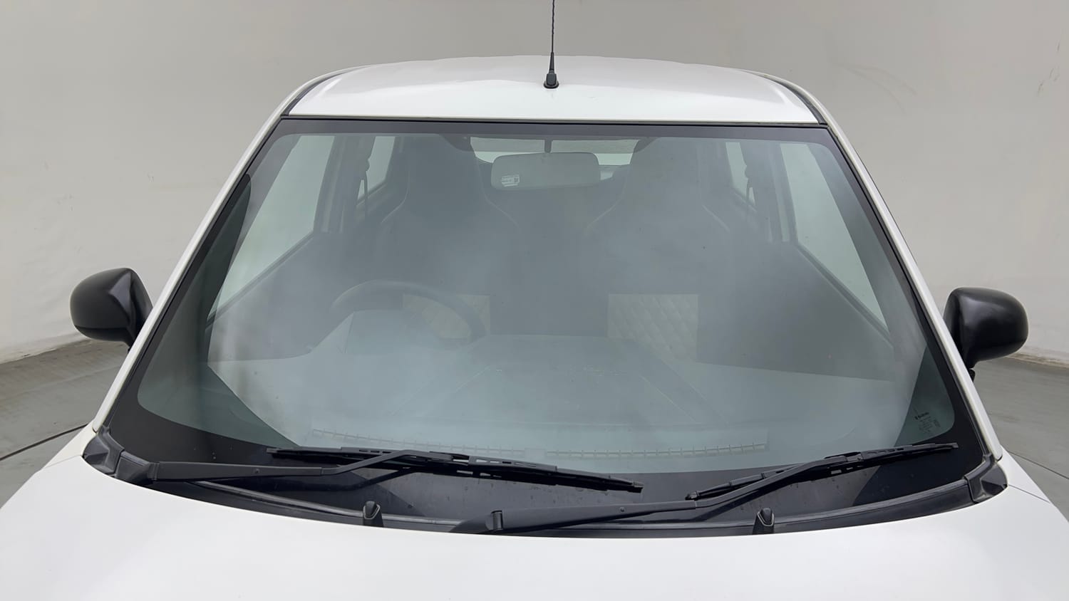 Used 2019 Maruti Suzuki Wagon R 1.0 LXi 1.0 Petrol Manual exterior FRONT WINDSHIELD VIEW