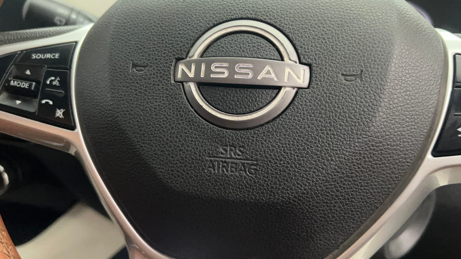Used 2021 Nissan Magnite XV Turbo Petrol Manual top_features Airbags