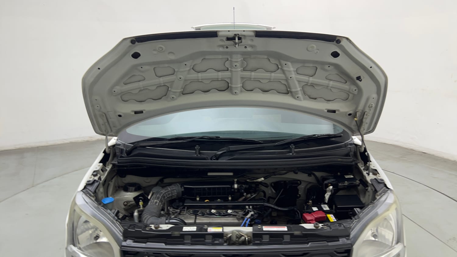 Used 2019 Maruti Suzuki Wagon R 1.0 LXi 1.0 Petrol Manual engine ENGINE & BONNET OPEN FRONT VIEW