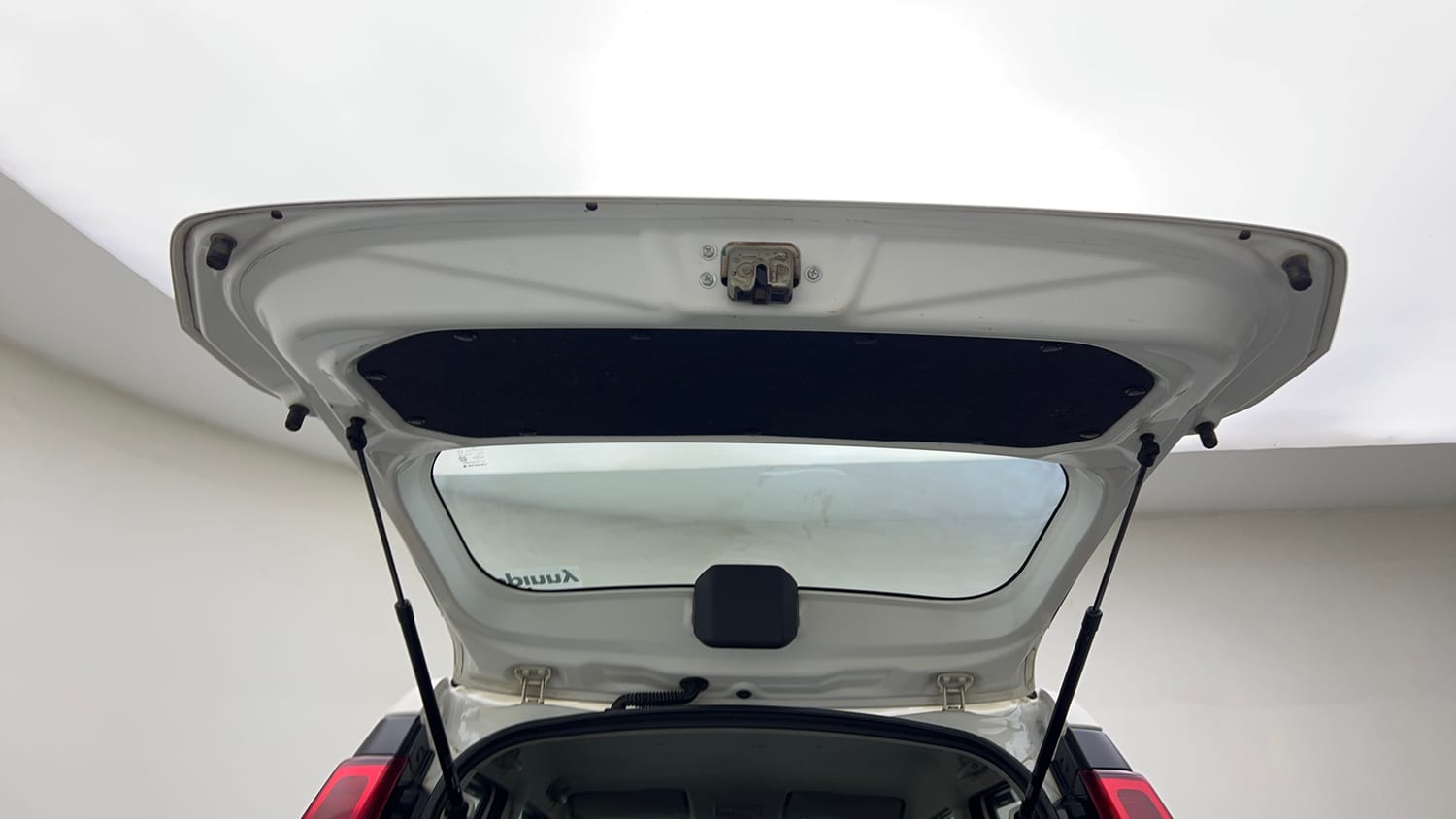Used 2019 Maruti Suzuki Wagon R 1.0 LXi 1.0 Petrol Manual interior DICKY DOOR OPEN VIEW