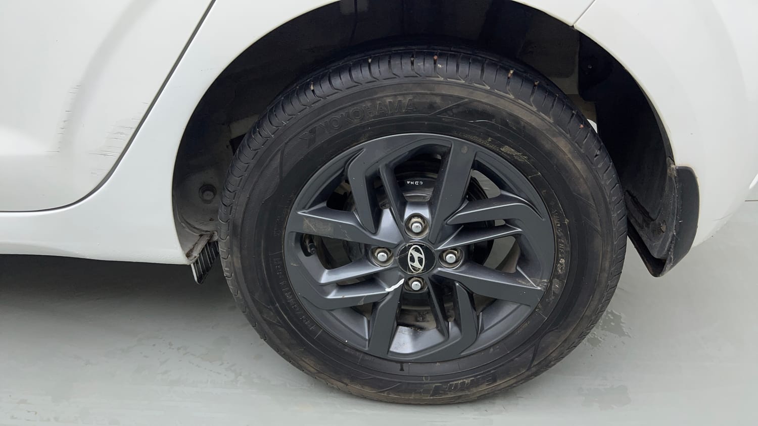 Used 2022 Hyundai Grand i10 Nios Sportz 1.2 Kappa VTVT CNG Cng Manual tyres LEFT REAR TYRE RIM VIEW