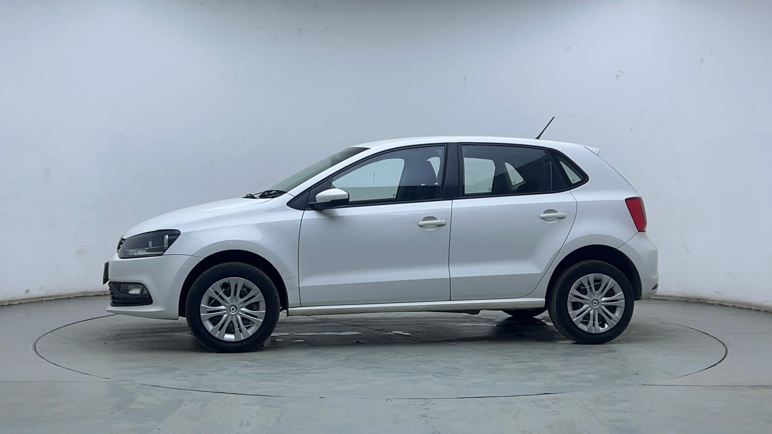 Used 2017 Volkswagen Polo Comfortline 1.2L (P) Petrol Manual exterior LEFT SIDE VIEW