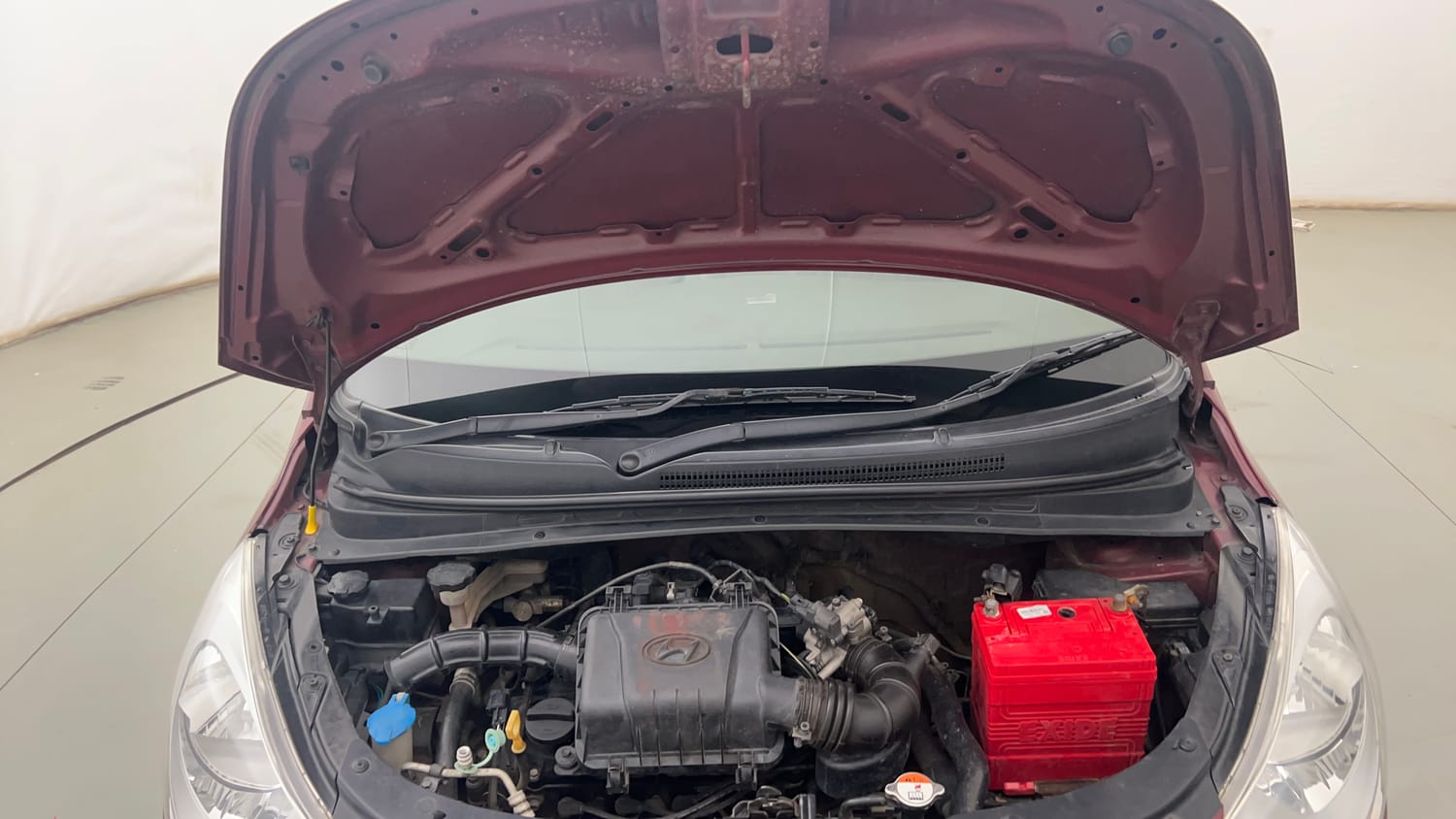 Used 2016 Hyundai i10 Sportz 1.1 iRDE2 Petrol Manual engine ENGINE & BONNET OPEN FRONT VIEW