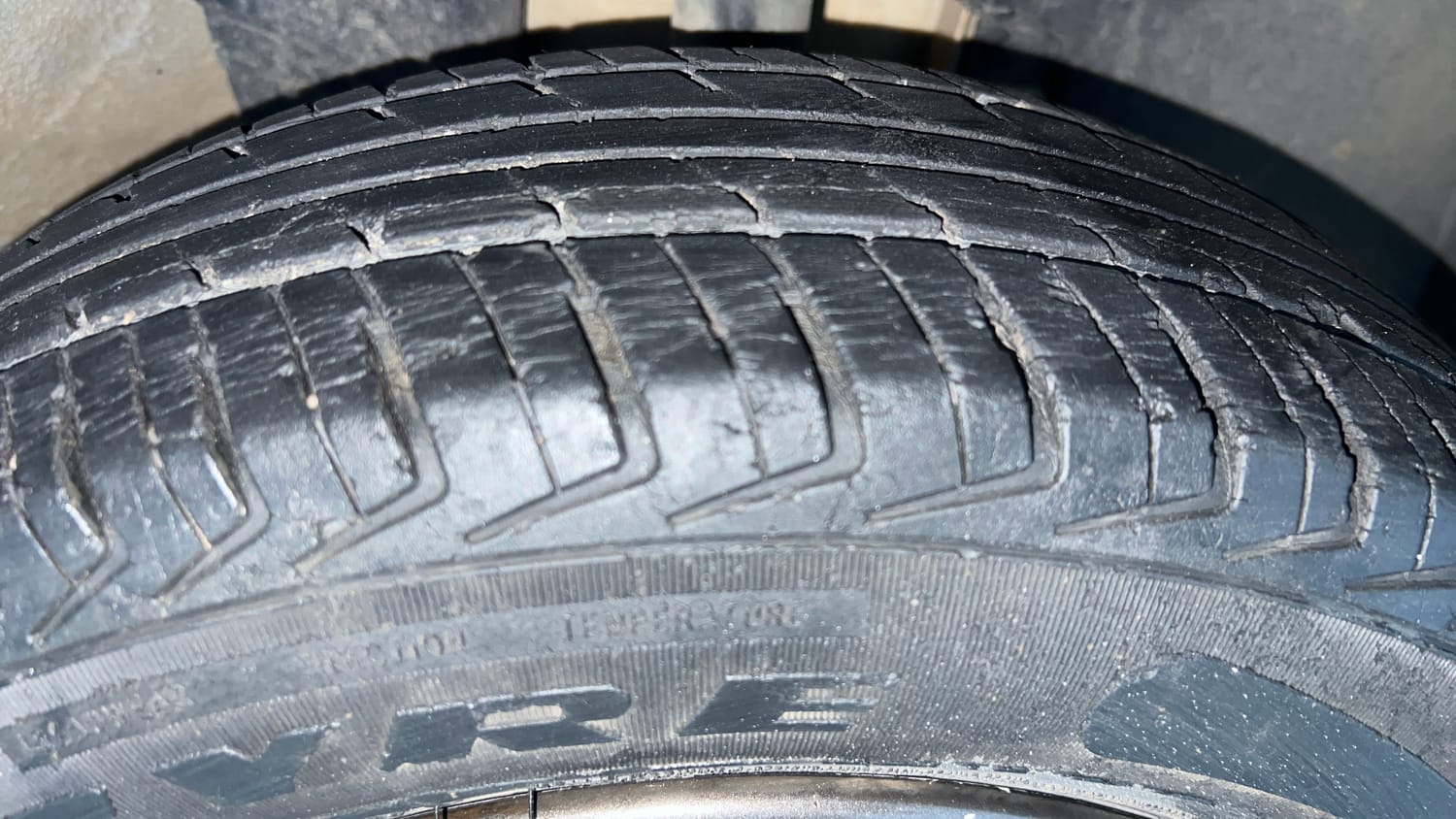 Used 2018 Renault Kwid 1.0 RXT Petrol Manual tyres RIGHT FRONT TYRE TREAD VIEW