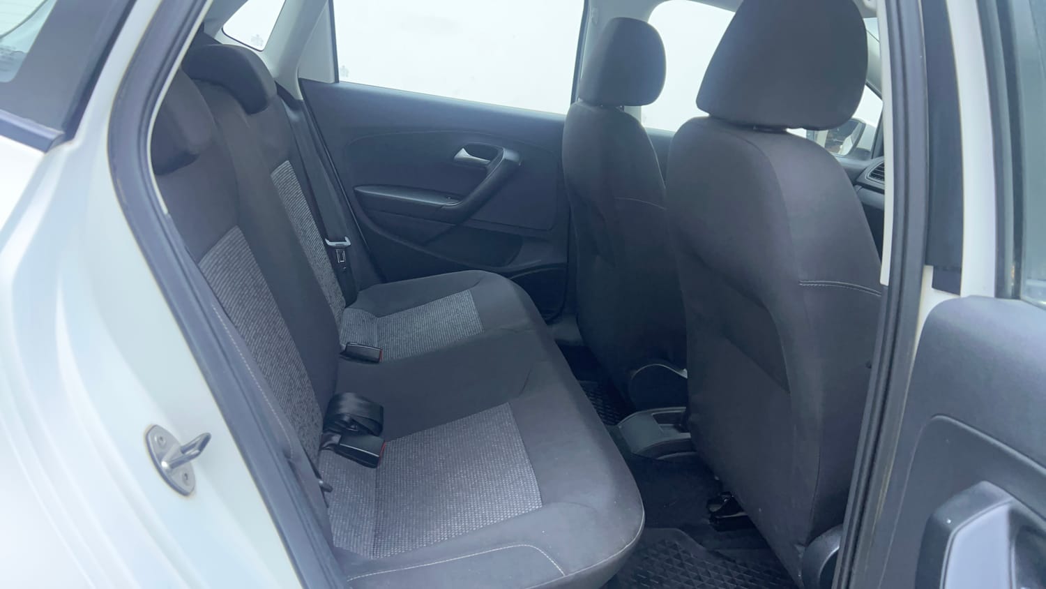 Used 2017 Volkswagen Polo Comfortline 1.2L (P) Petrol Manual interior RIGHT SIDE REAR DOOR CABIN VIEW