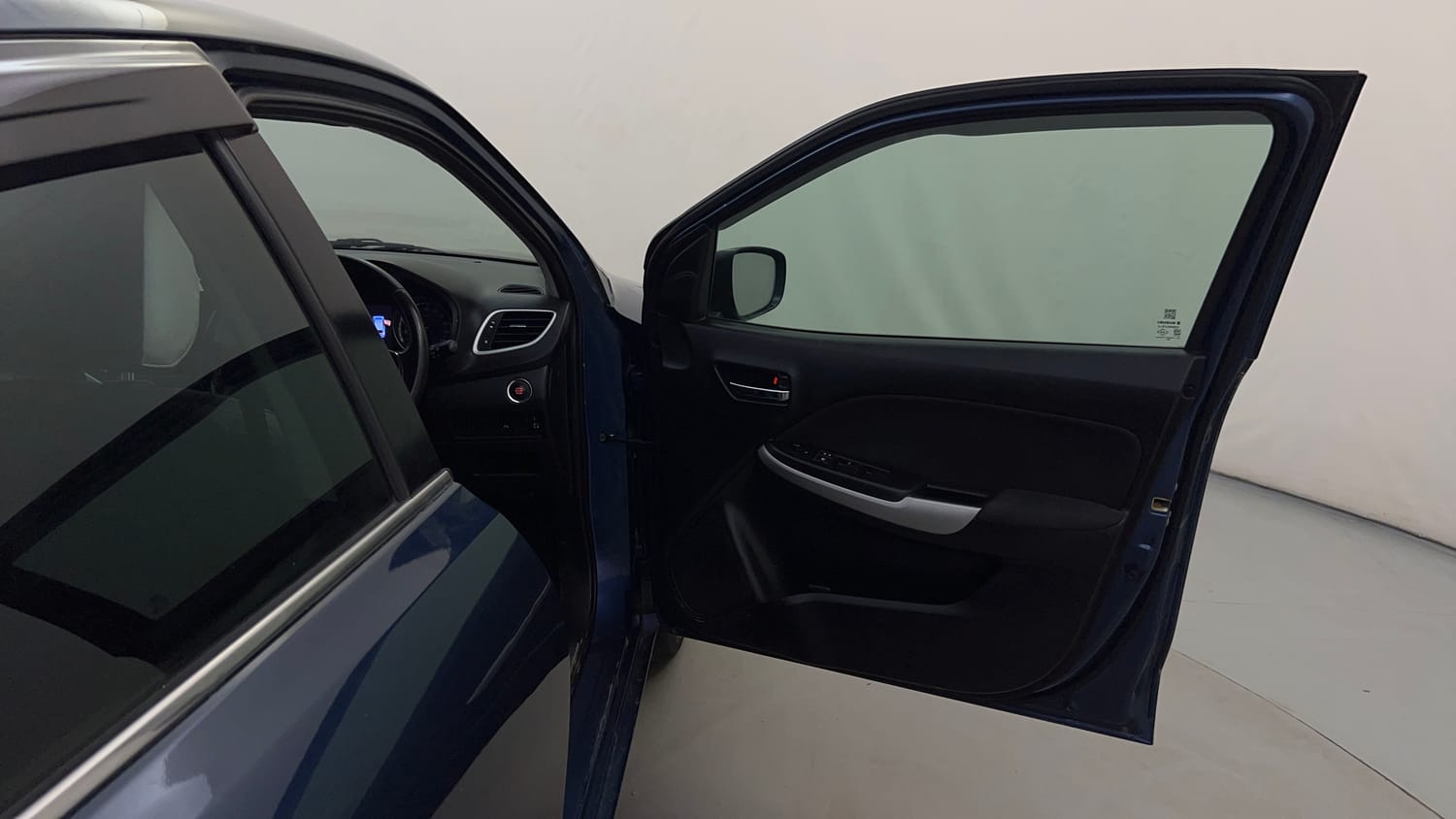 Used 2017 Maruti Suzuki Baleno Zeta 1.2 Petrol Manual interior RIGHT FRONT DOOR OPEN VIEW