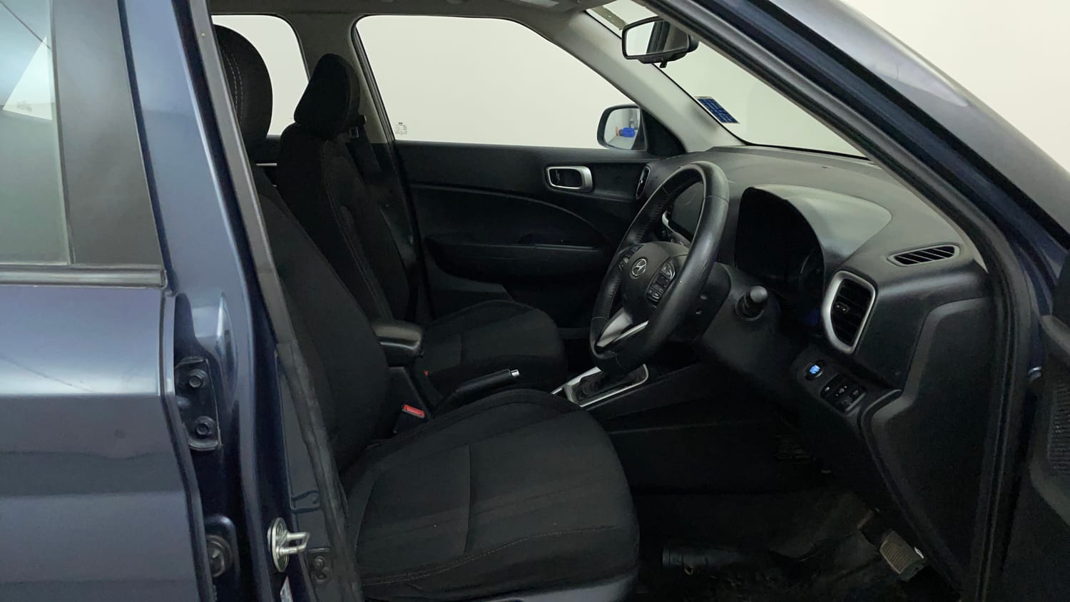 Used 2019 Hyundai Venue SX Plus 1.0 Turbo DCT Petrol Automatic interior RIGHT SIDE FRONT DOOR CABIN VIEW