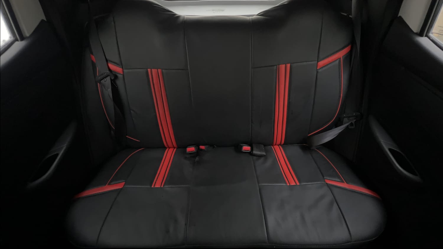 Used 2019 Renault Kwid RXT (O) 1.0 SCE Edition Petrol Manual interior REAR SEAT CONDITION VIEW