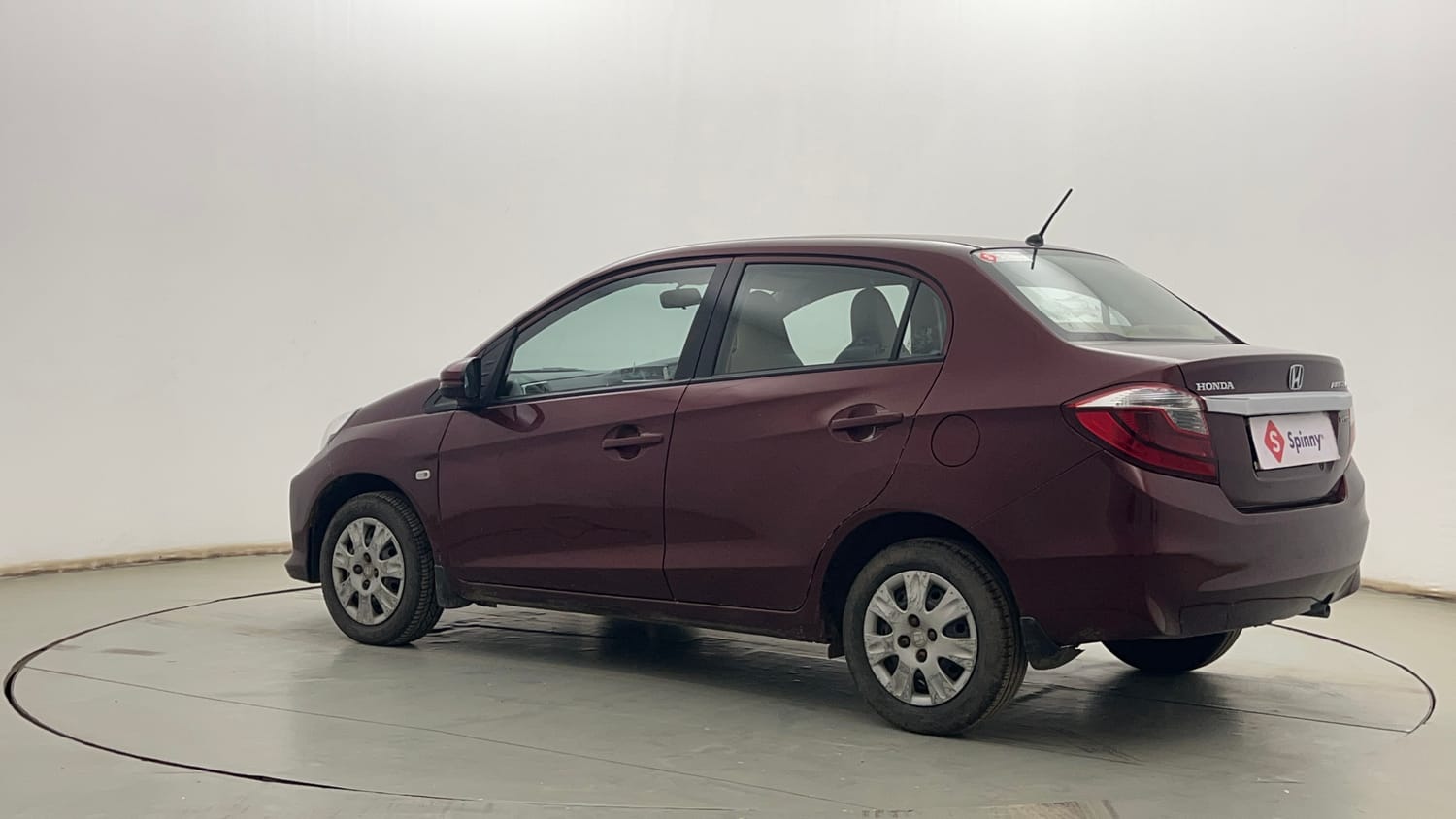 Used 2017 Honda Amaze 1.2 S i-VTEC Petrol Manual exterior LEFT REAR CORNER VIEW