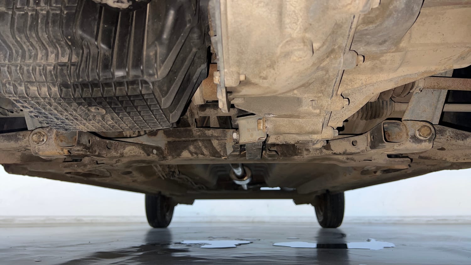 Used 2017 Datsun Redi-GO T (O) Petrol Manual extra FRONT LEFT UNDERBODY VIEW