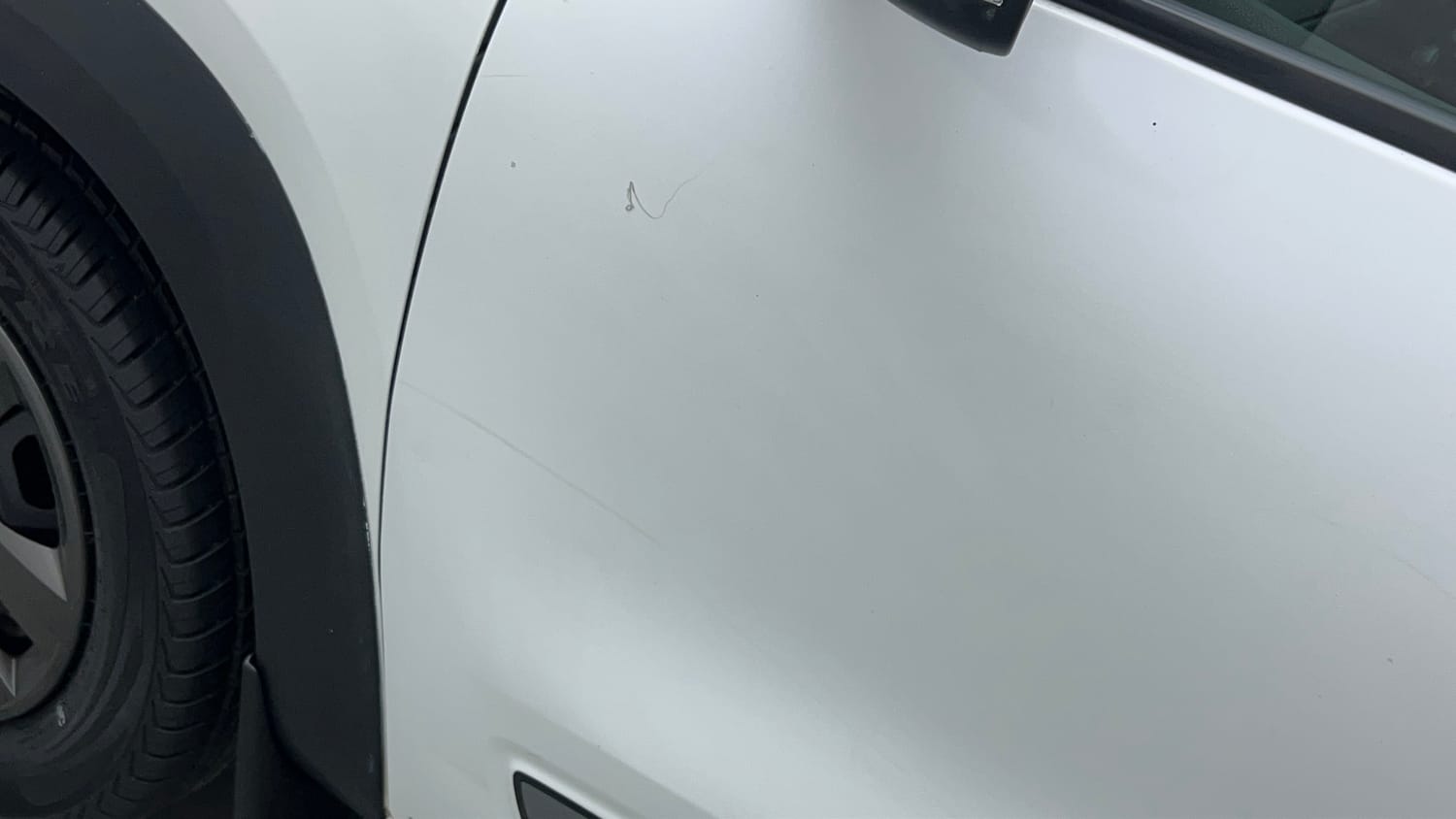 Used 2018 Renault Kwid 1.0 RXT Petrol Manual dents MINOR SCRATCH
