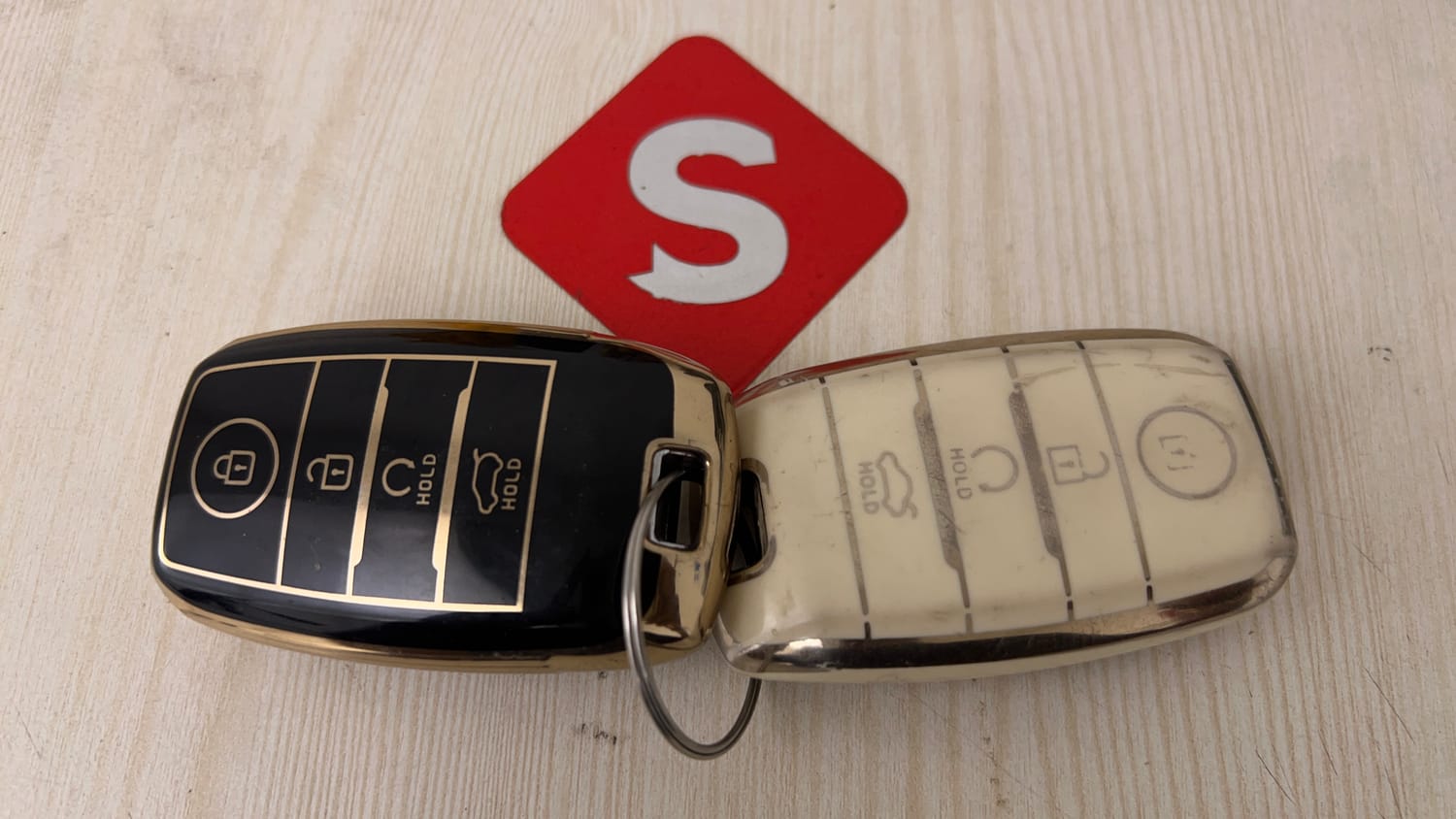 Used 2023 Kia Carens Luxury (O)1.5 Turbo Petrol DCT 7 STR Petrol Automatic extra CAR KEY VIEW