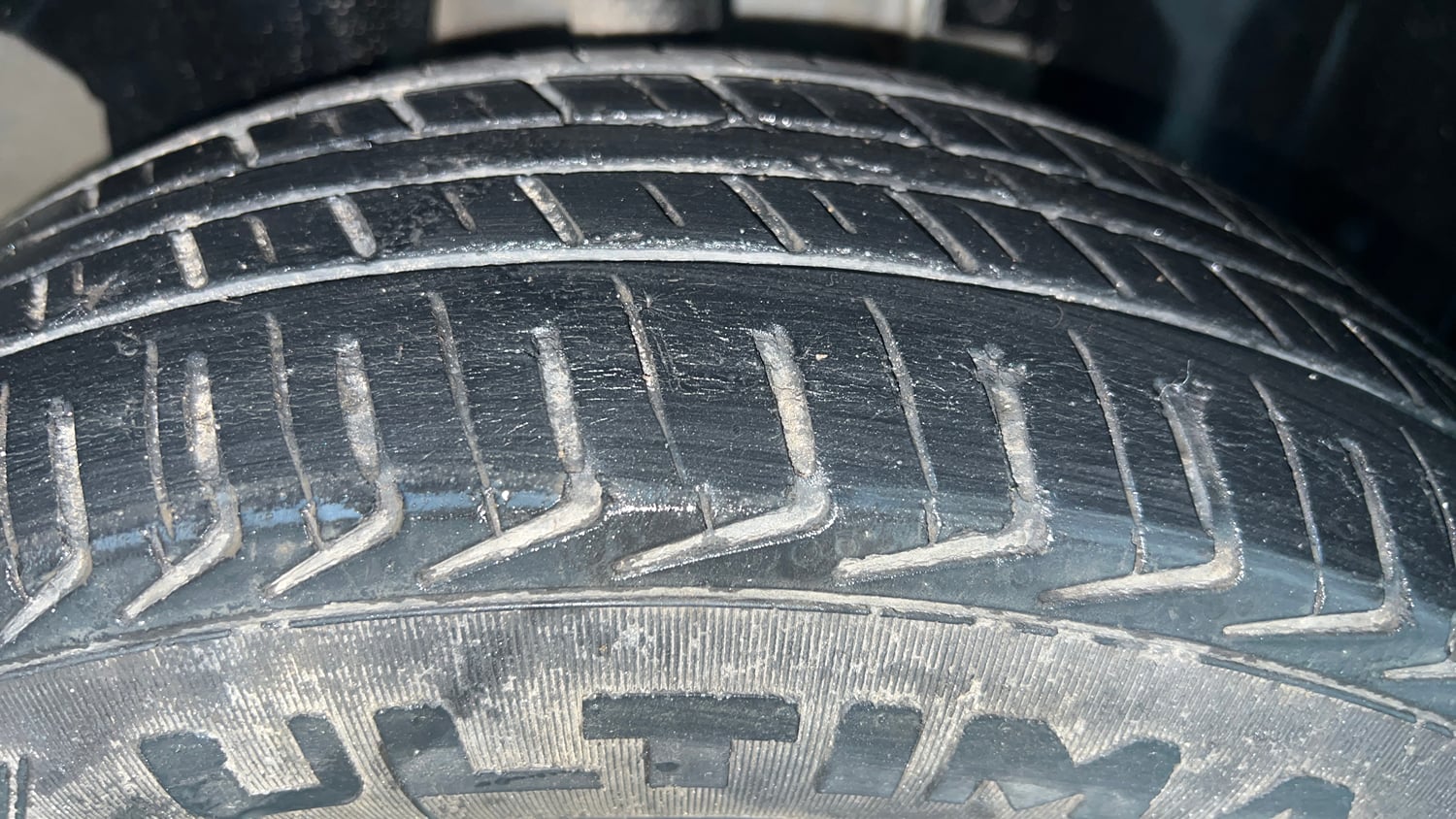 Used 2016 Renault Kwid RXT Petrol Manual tyres RIGHT FRONT TYRE TREAD VIEW