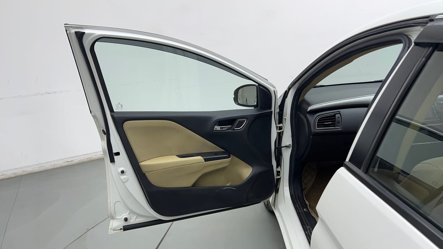 Used 2022 Honda City 4th Generation V Petrol Petrol Manual interior LEFT FRONT DOOR OPEN VIEW