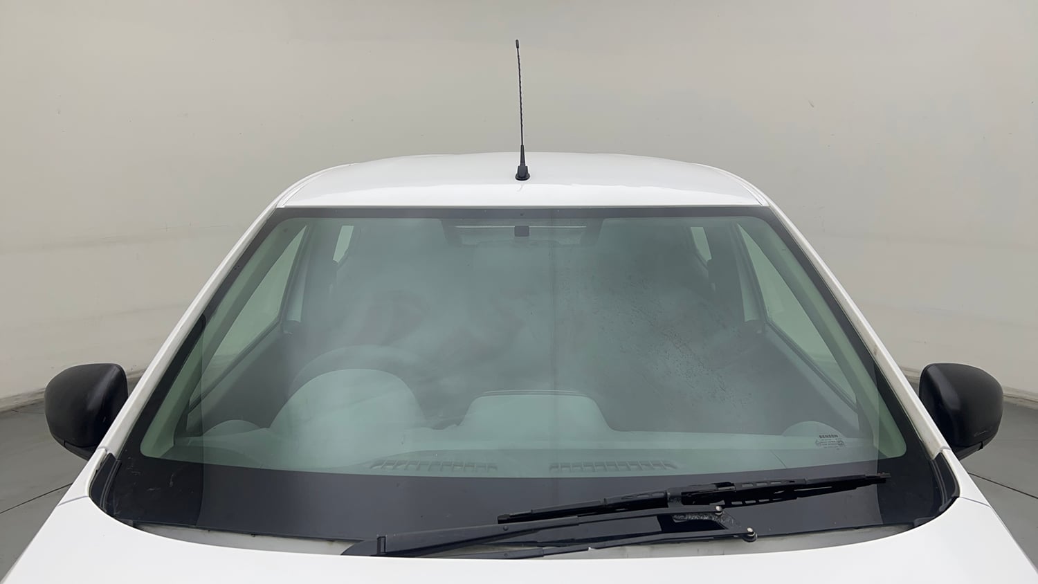 Used 2016 Renault Kwid RXT Petrol Manual exterior FRONT WINDSHIELD VIEW