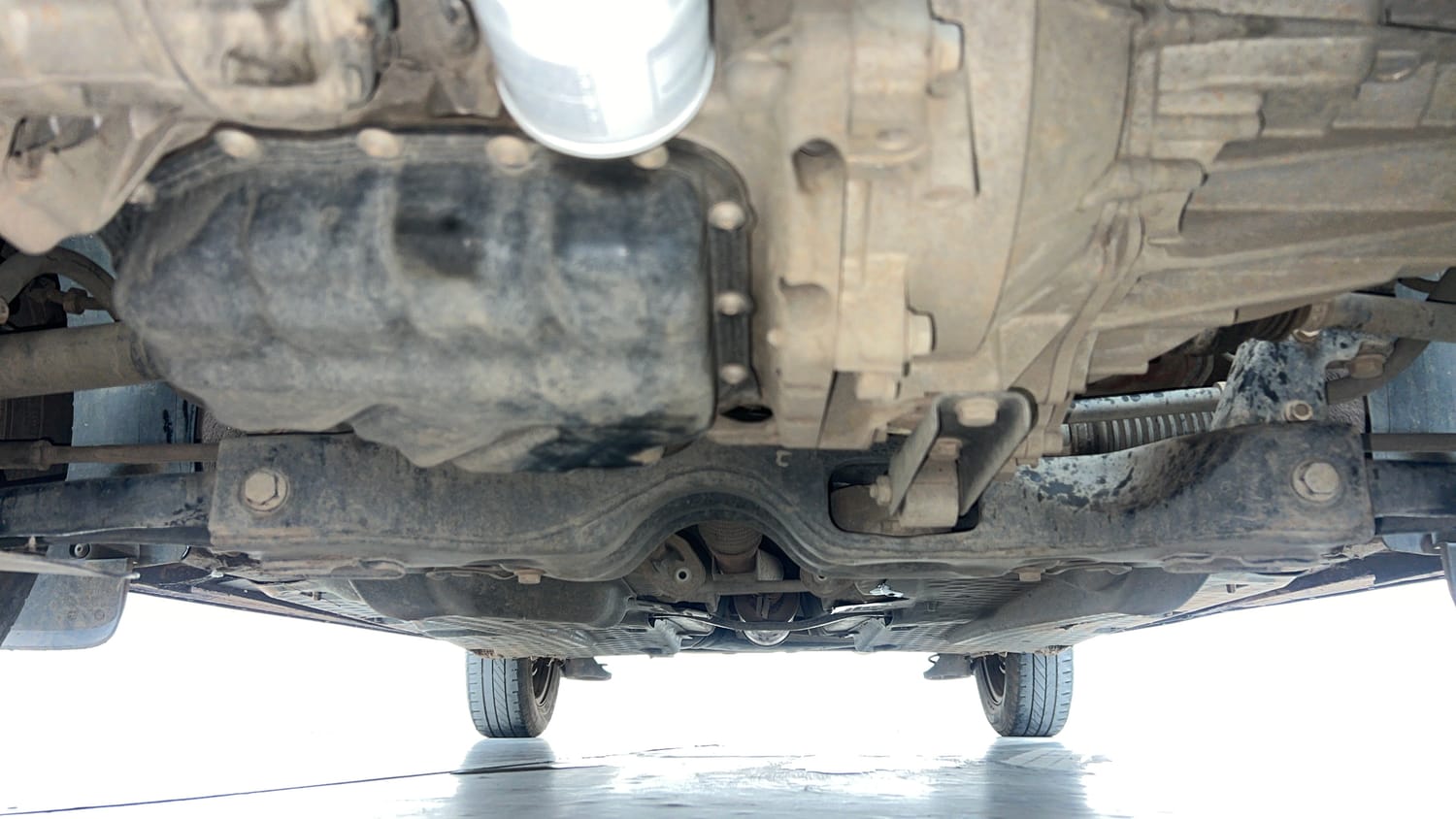 Used 2020 Volkswagen Polo Trendline 1.0L MPI Petrol Manual extra FRONT LEFT UNDERBODY VIEW