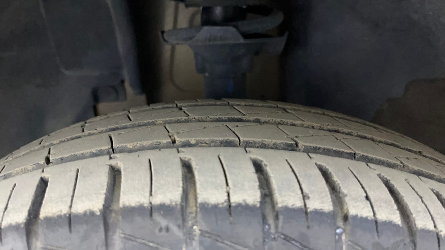 Used 2022 Renault Kwid CLIMBER AMT Petrol Automatic tyres LEFT FRONT TYRE TREAD VIEW