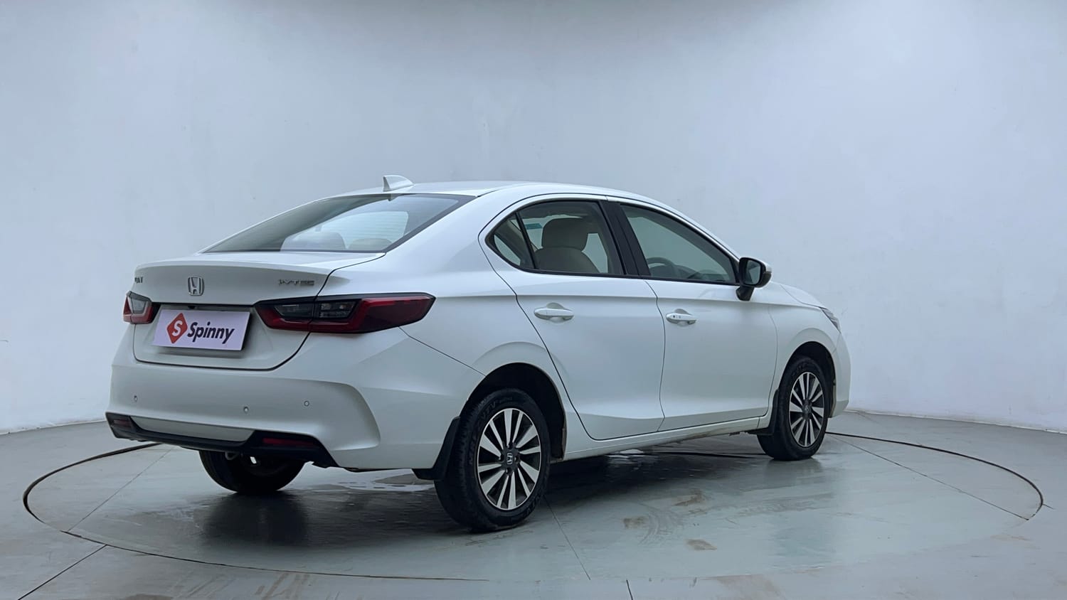 Used 2024 Honda City V Petrol CVT Petrol Automatic exterior RIGHT REAR CORNER VIEW