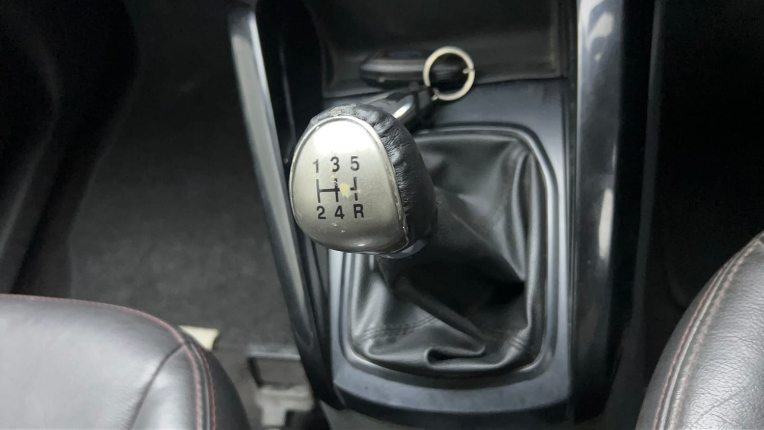 Used 2014 Ford EcoSport Titanium 1.0 Ecoboost (Opt) Petrol Manual interior GEAR  KNOB VIEW