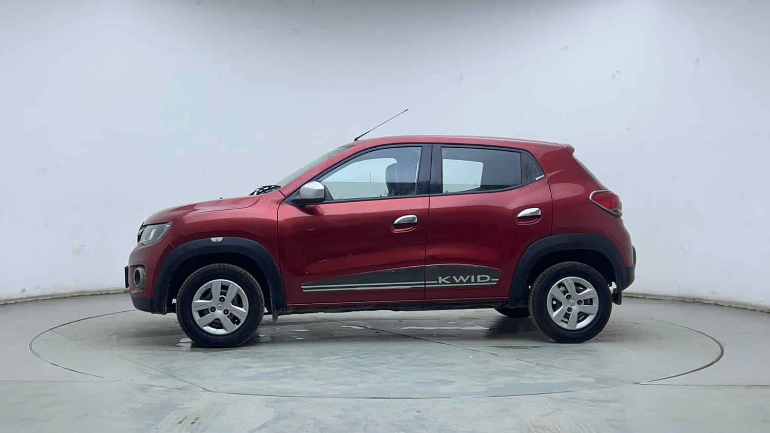 Used 2018 Renault Kwid RXT (O) 1.0 SCE Edition Petrol Manual exterior LEFT SIDE VIEW