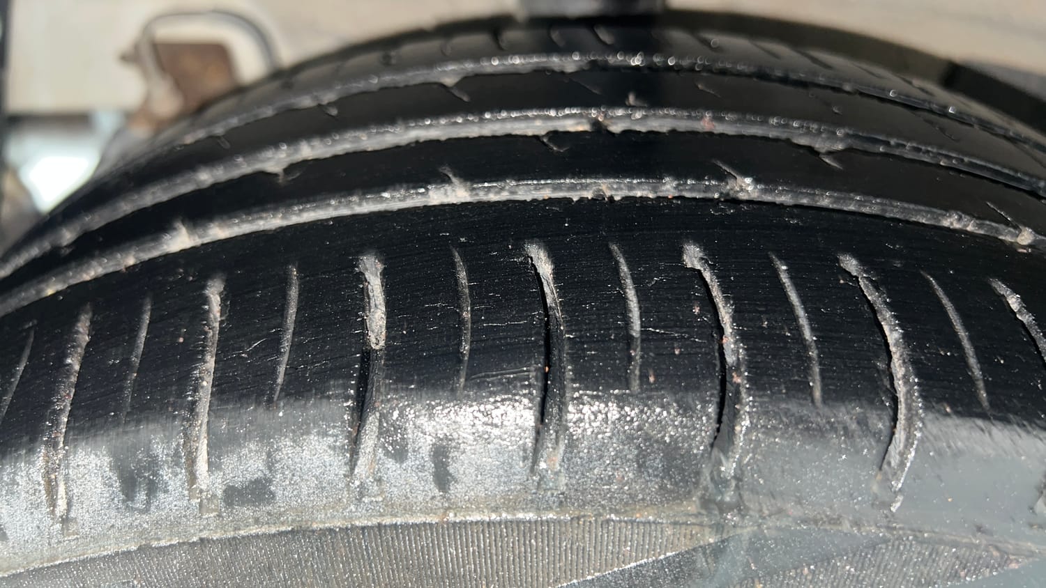 Used 2014 Hyundai Grand i10 Magna 1.2 Kappa VTVT Petrol Manual tyres RIGHT REAR TYRE TREAD VIEW
