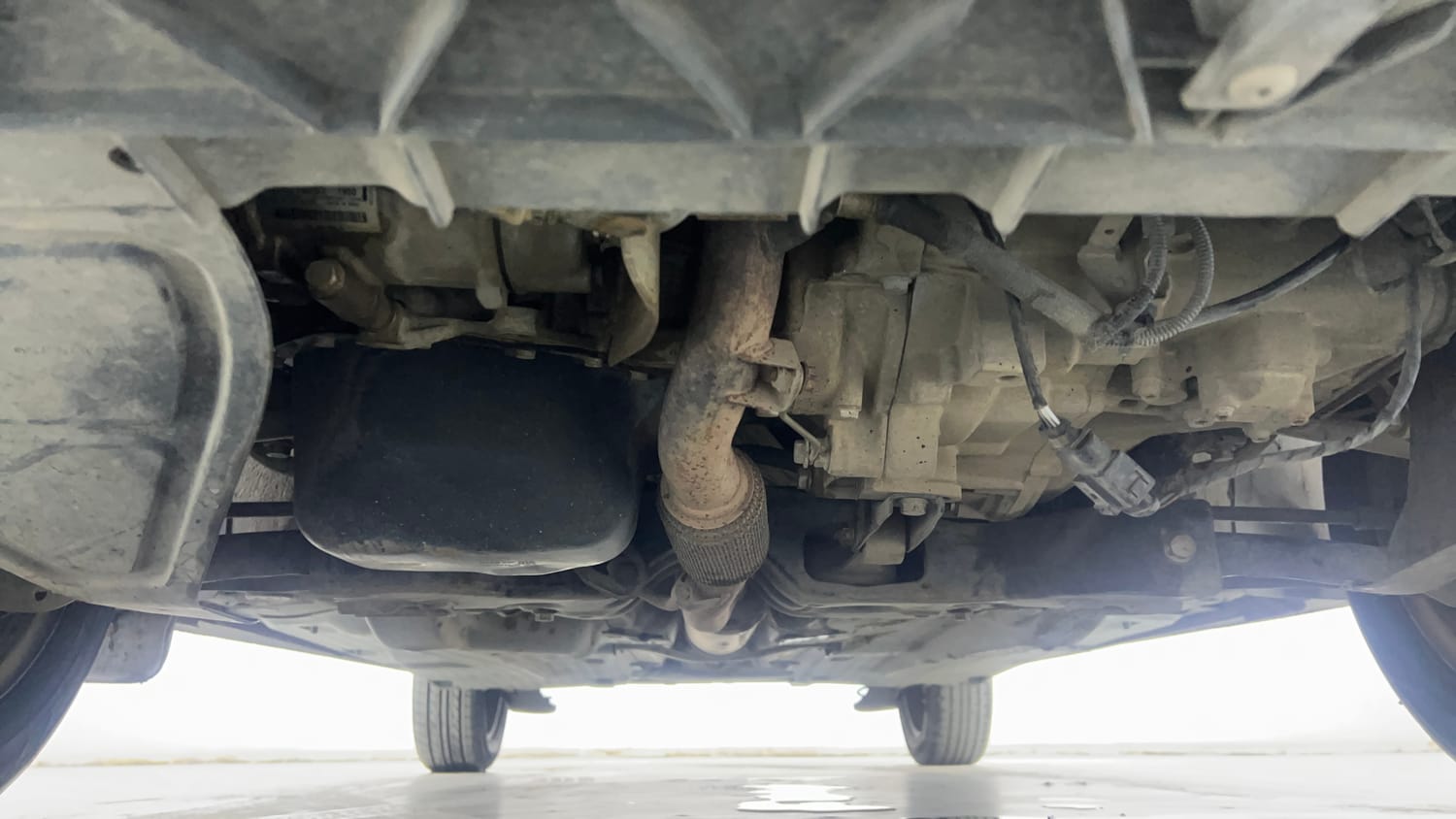 Used 2017 Volkswagen Polo Comfortline 1.2L (P) Petrol Manual extra FRONT LEFT UNDERBODY VIEW