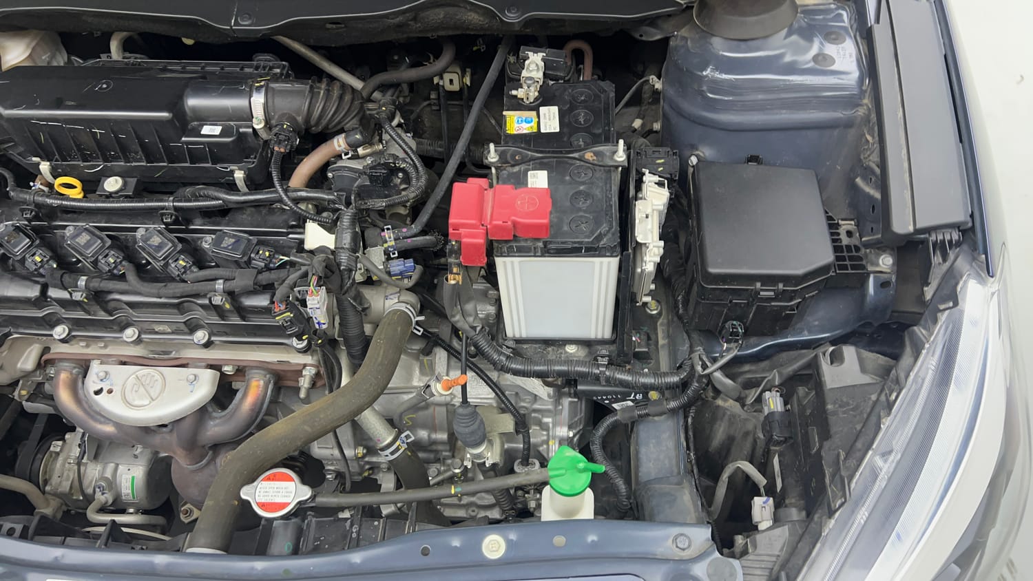 Used 2024 Maruti Suzuki Ciaz Zeta 1.5 AT Petrol Automatic engine ENGINE LEFT SIDE VIEW