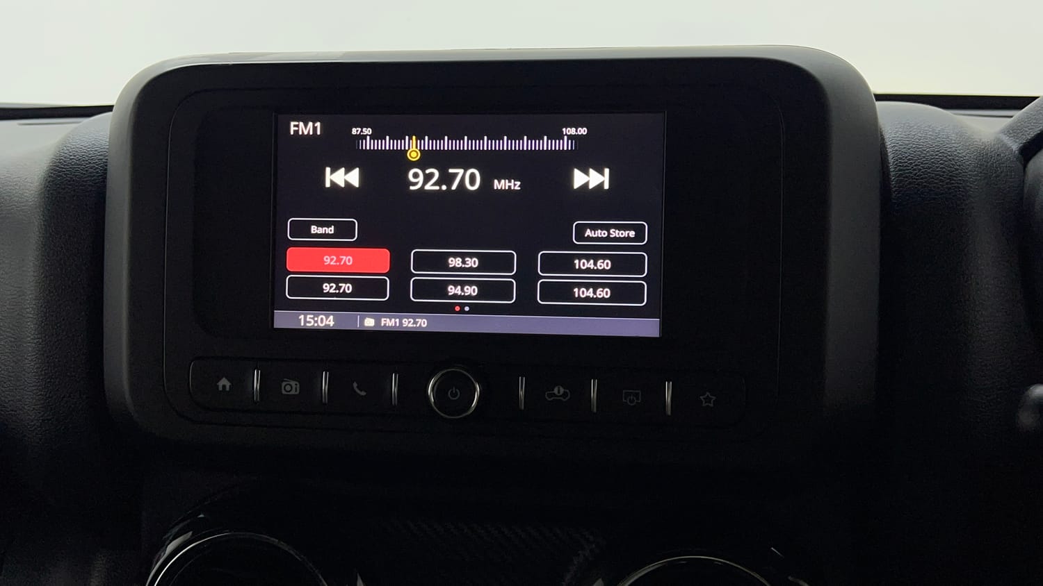 Used 2024 Mahindra Thar LX Hard Top Petrol AT RWD Petrol Automatic top_features Integrated (in-dash) music system