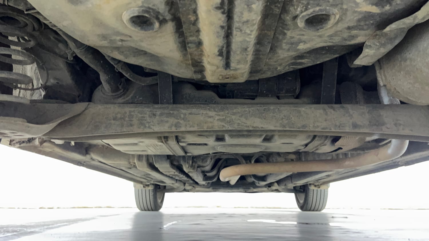 Used 2016 Hyundai Elite i20 Asta 1.2 Petrol Manual extra REAR UNDERBODY VIEW (TAKEN FROM REAR)