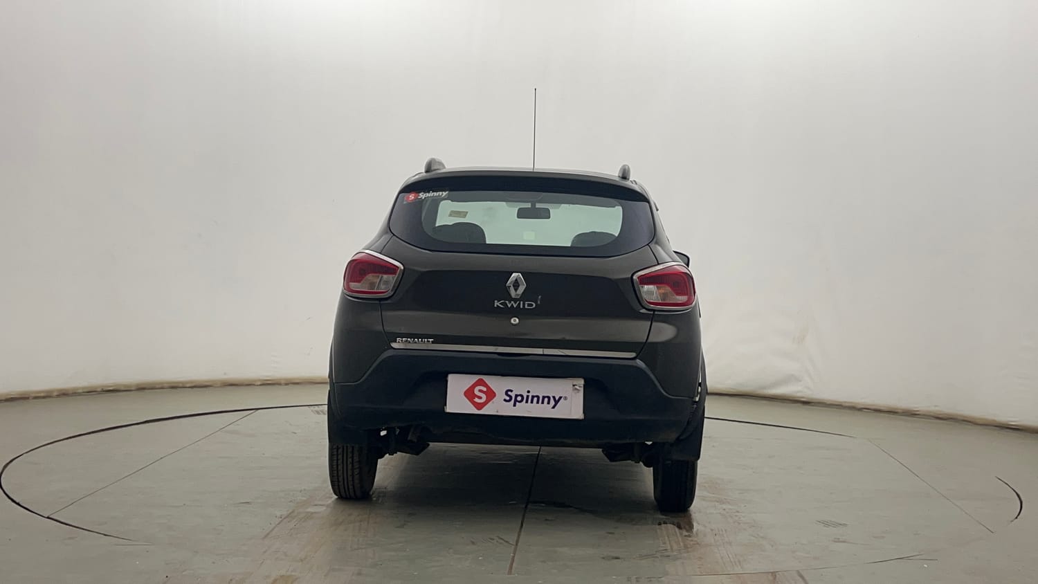 Used 2018 Renault Kwid 1.0 RXT Petrol Manual exterior BACK VIEW