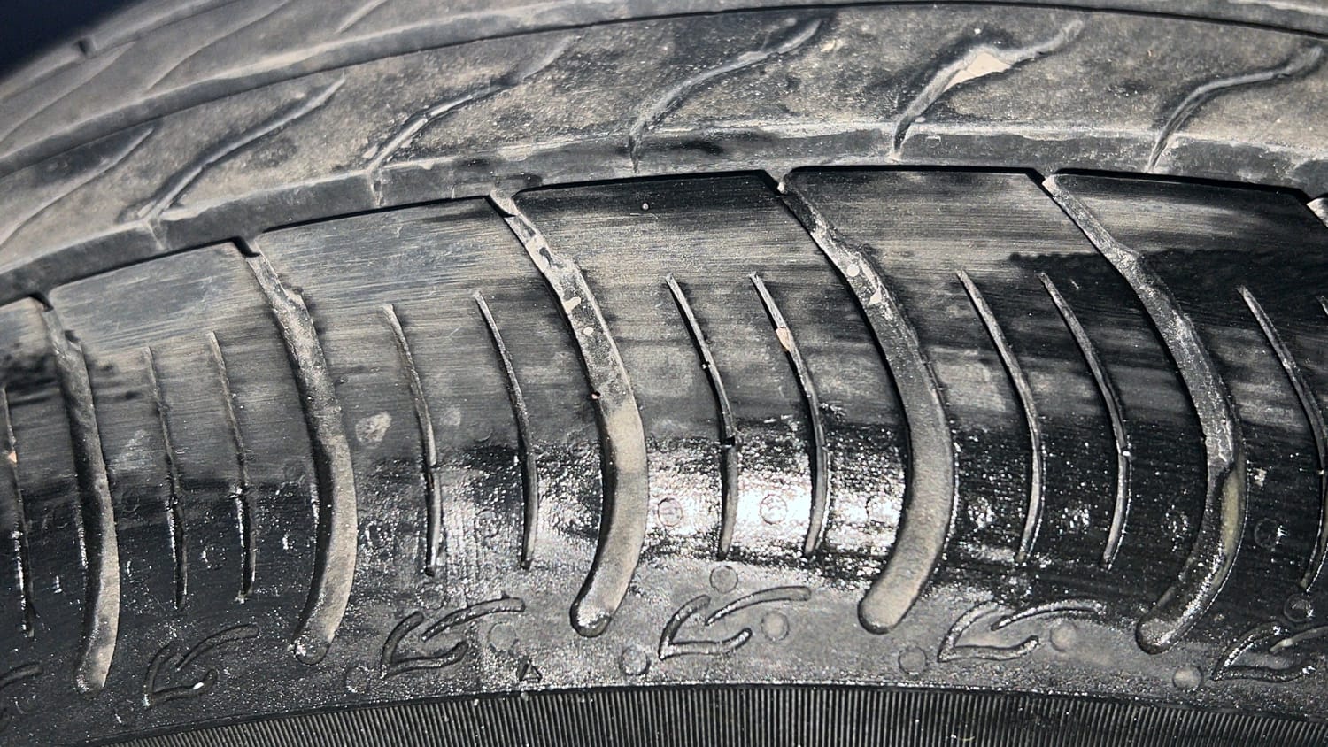 Used 2019 Tata Tiago Revotron XZ Petrol Manual tyres RIGHT FRONT TYRE TREAD VIEW