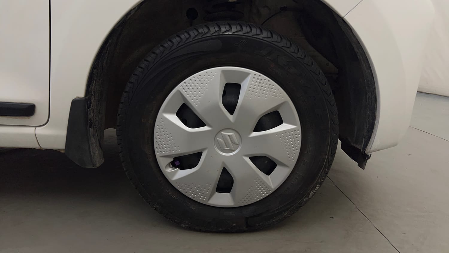 Used 2024 Maruti Suzuki Alto K10 VXi Plus AGS Petrol Automatic tyres RIGHT FRONT TYRE RIM VIEW