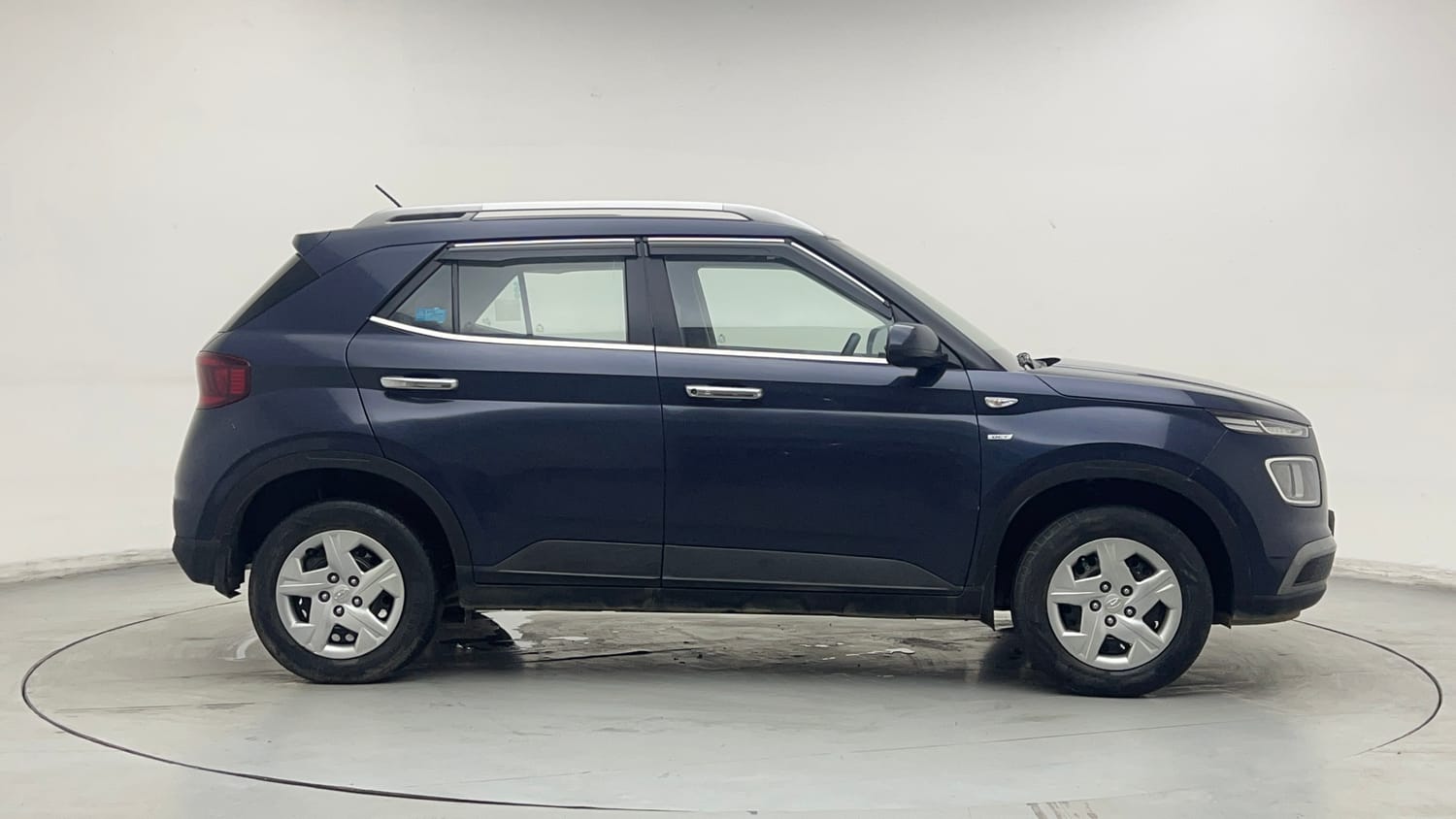 Used 2020 Hyundai Venue S 1.0 Turbo DCT Petrol Automatic exterior RIGHT SIDE VIEW