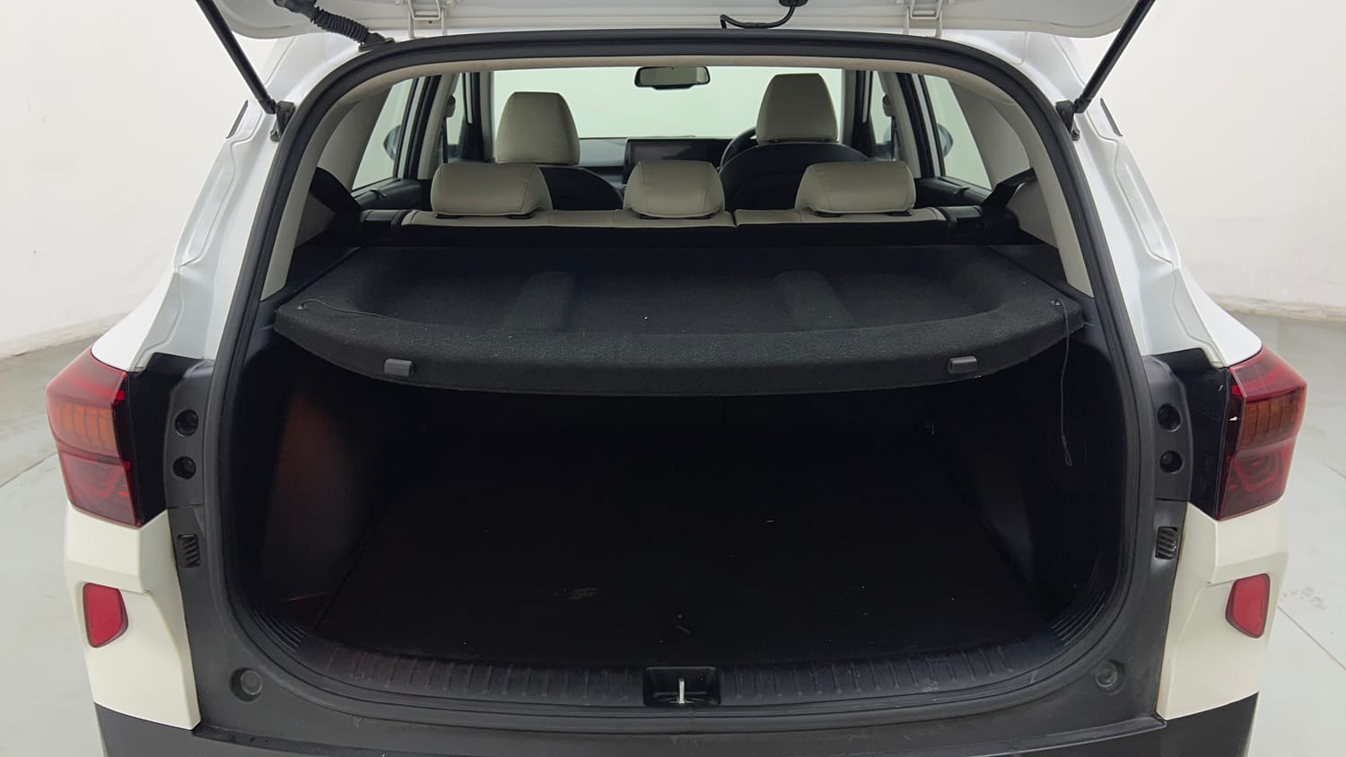 Used 2019 kia Seltos GTX Plus DCT 1.4 Petrol Automatic interior DICKY INSIDE VIEW