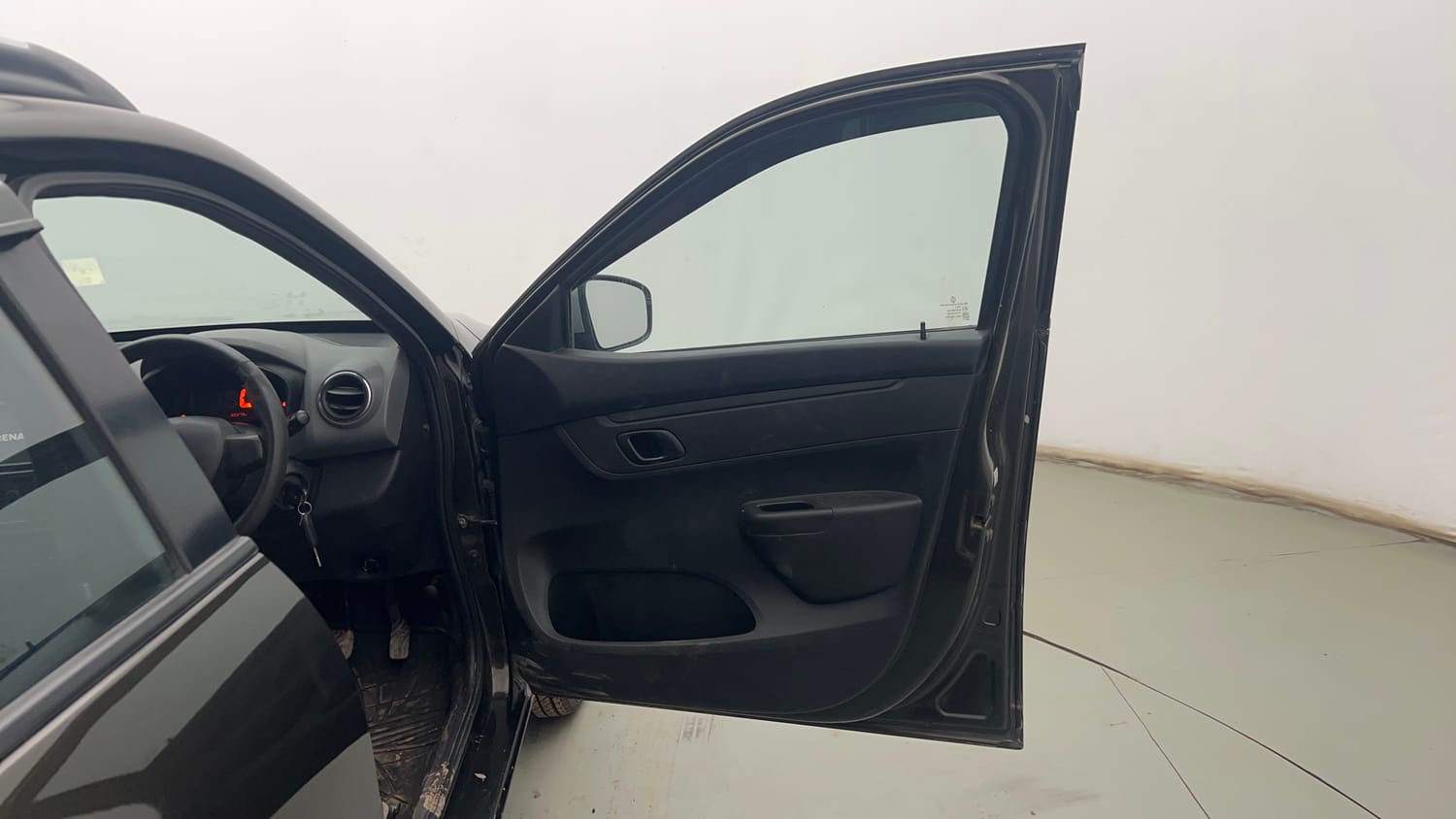 Used 2018 Renault Kwid 1.0 RXT Petrol Manual interior RIGHT FRONT DOOR OPEN VIEW