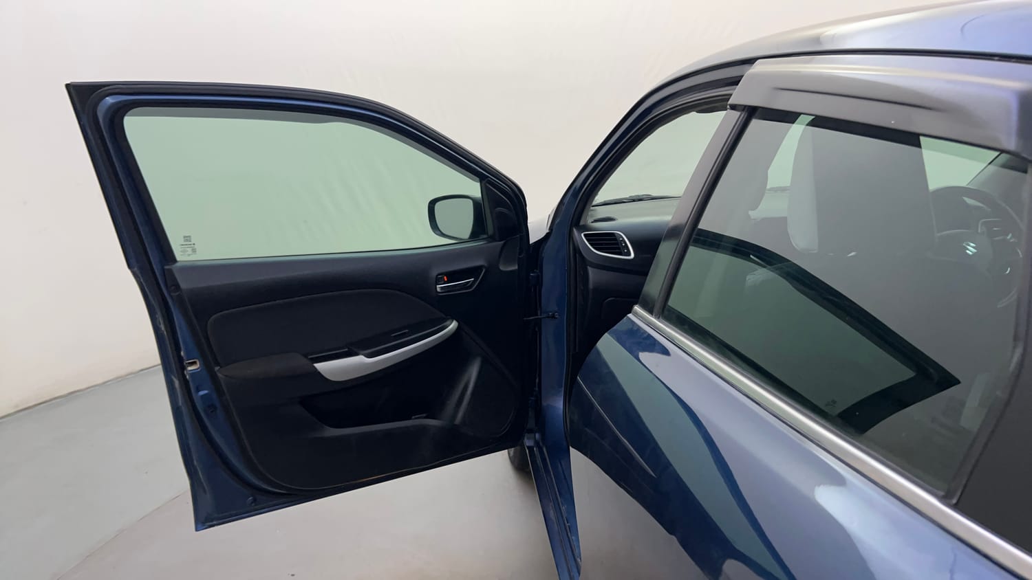 Used 2017 Maruti Suzuki Baleno Zeta 1.2 Petrol Manual interior LEFT FRONT DOOR OPEN VIEW