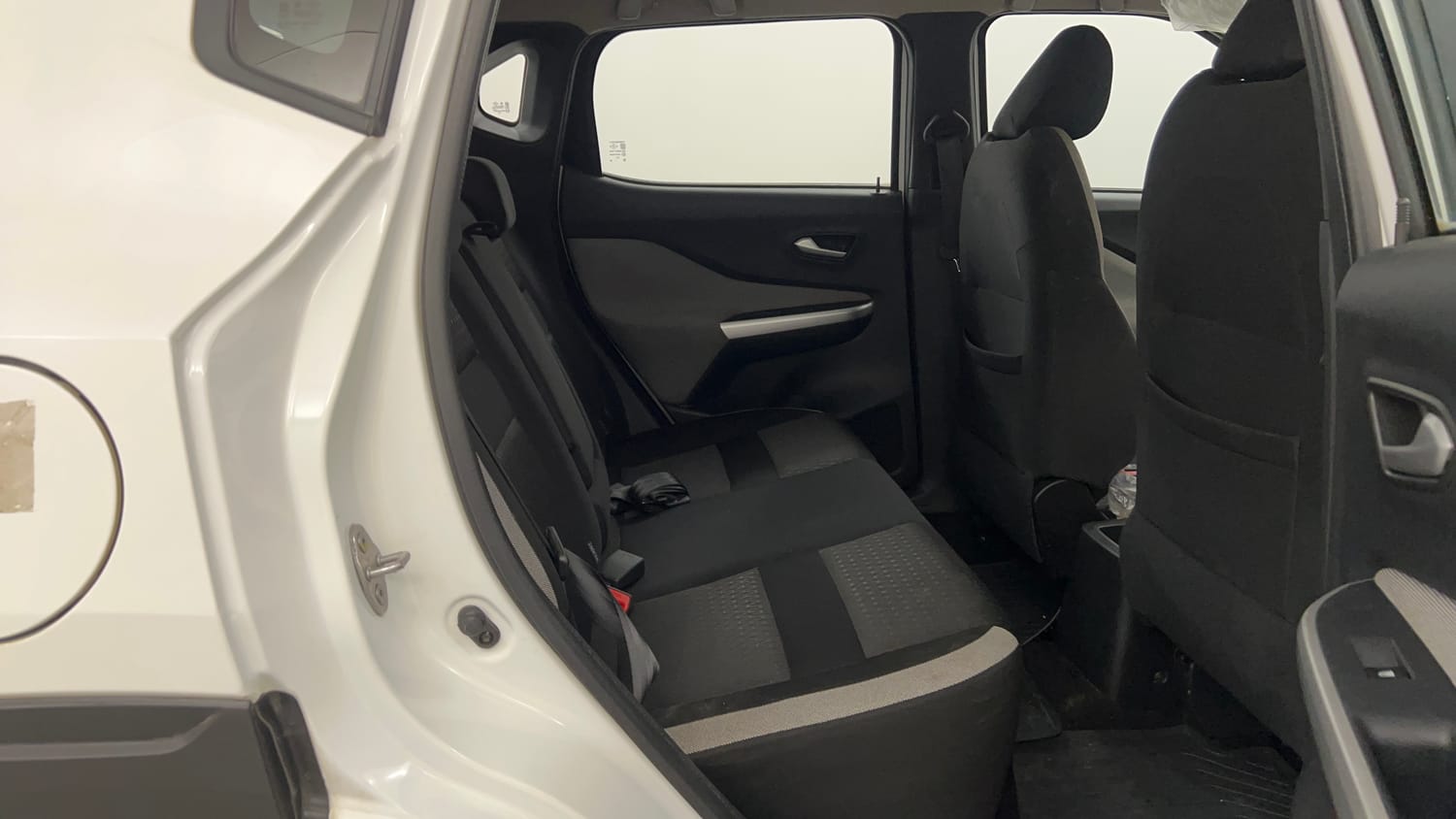 Used 2023 Nissan Magnite XV Petrol Manual interior RIGHT SIDE REAR DOOR CABIN VIEW