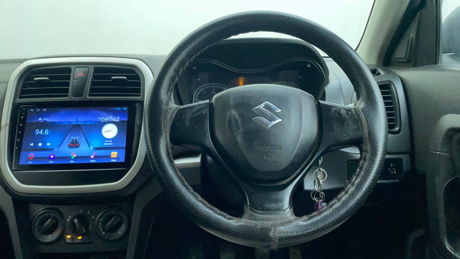 Used 2017 Maruti Suzuki Vitara Brezza LDi (O) Diesel Manual interior STEERING VIEW