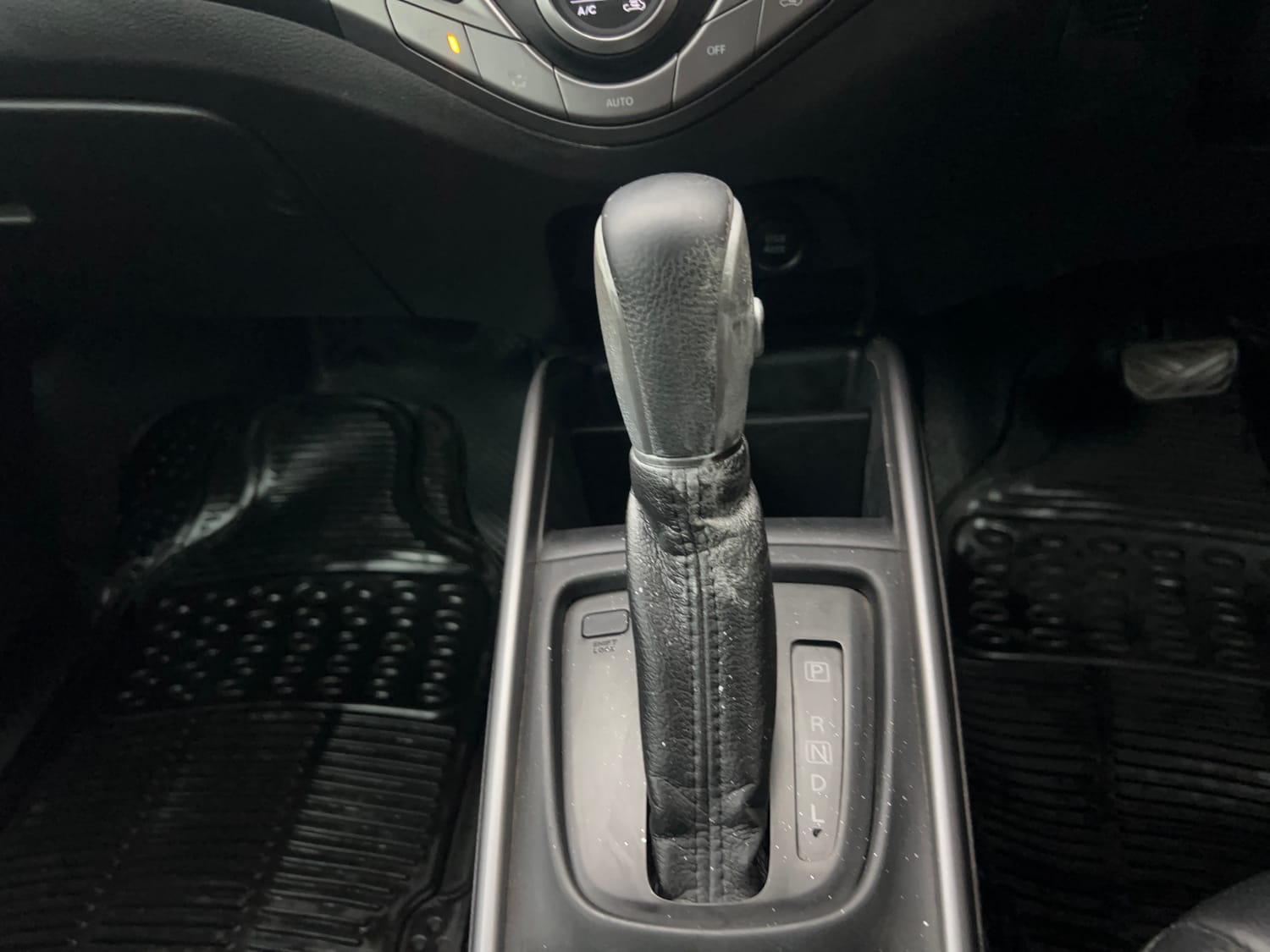 Used 2020 Maruti Suzuki Baleno Alpha Automatic Petrol Automatic interior GEAR  KNOB VIEW