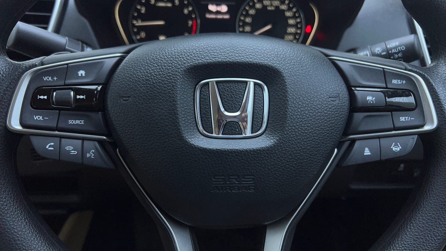 Used 2024 Honda City V Petrol CVT Petrol Automatic top_features Cruise control