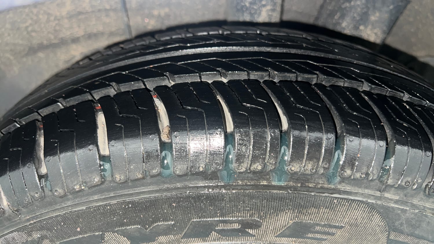 Used 2016 Hyundai Grand i10 Asta 1.2 Kappa VTVT (O) Petrol Manual tyres LEFT REAR TYRE TREAD VIEW