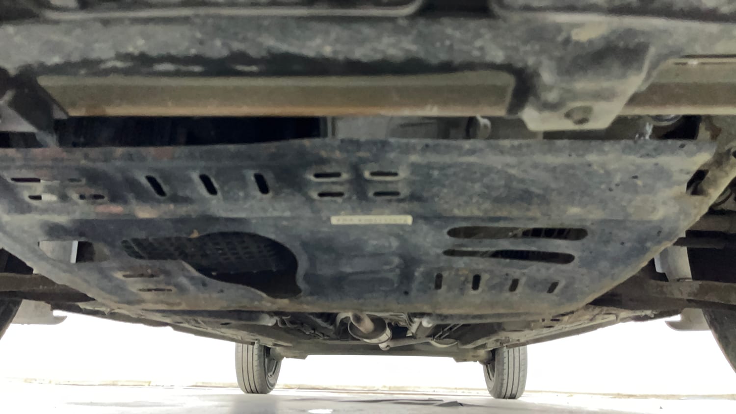 Used 2022 Renault Kwid CLIMBER AMT Petrol Automatic extra FRONT LEFT UNDERBODY VIEW