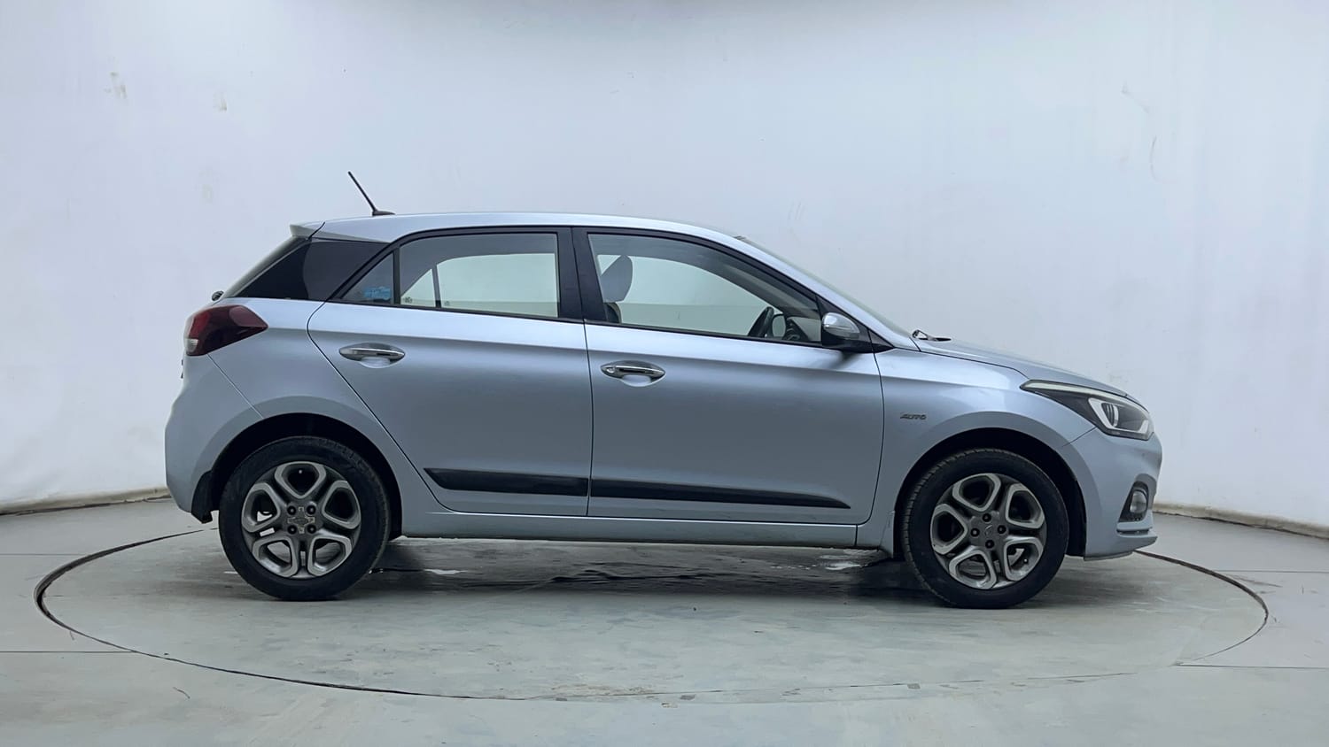 Used 2020 Hyundai Elite i20 Asta 1.2 (O) CVT Petrol Automatic exterior RIGHT SIDE VIEW