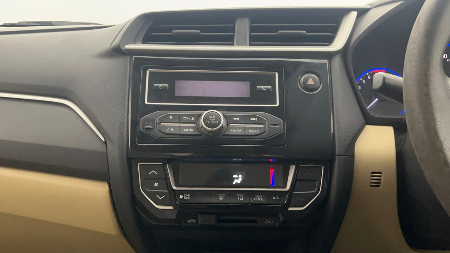 Used 2017 Honda Amaze 1.2 S i-VTEC Petrol Manual top_features Integrated (in-dash) music system
