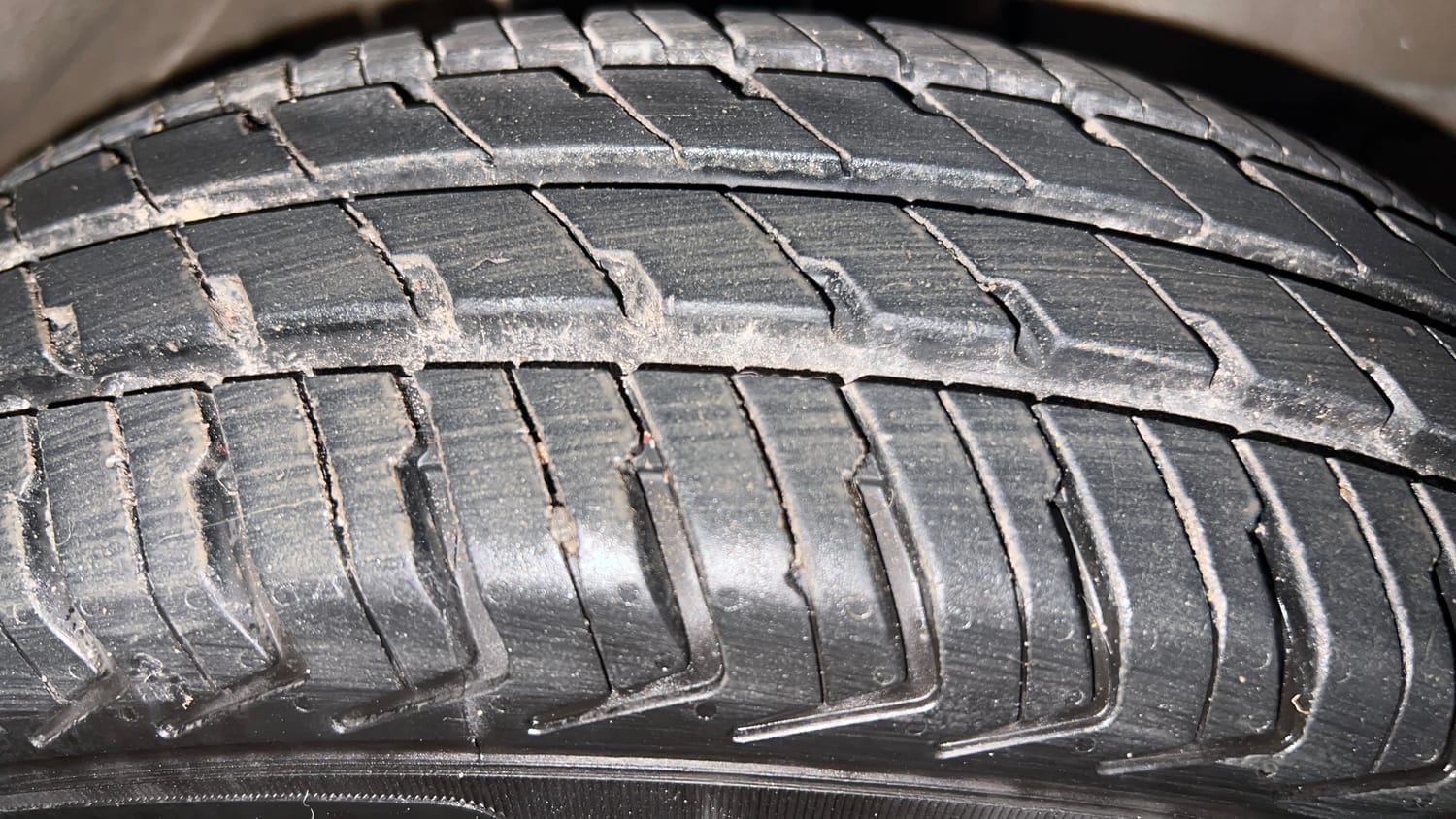 Used 2024 Maruti Suzuki Alto K10 VXi Plus AGS Petrol Automatic tyres RIGHT FRONT TYRE TREAD VIEW