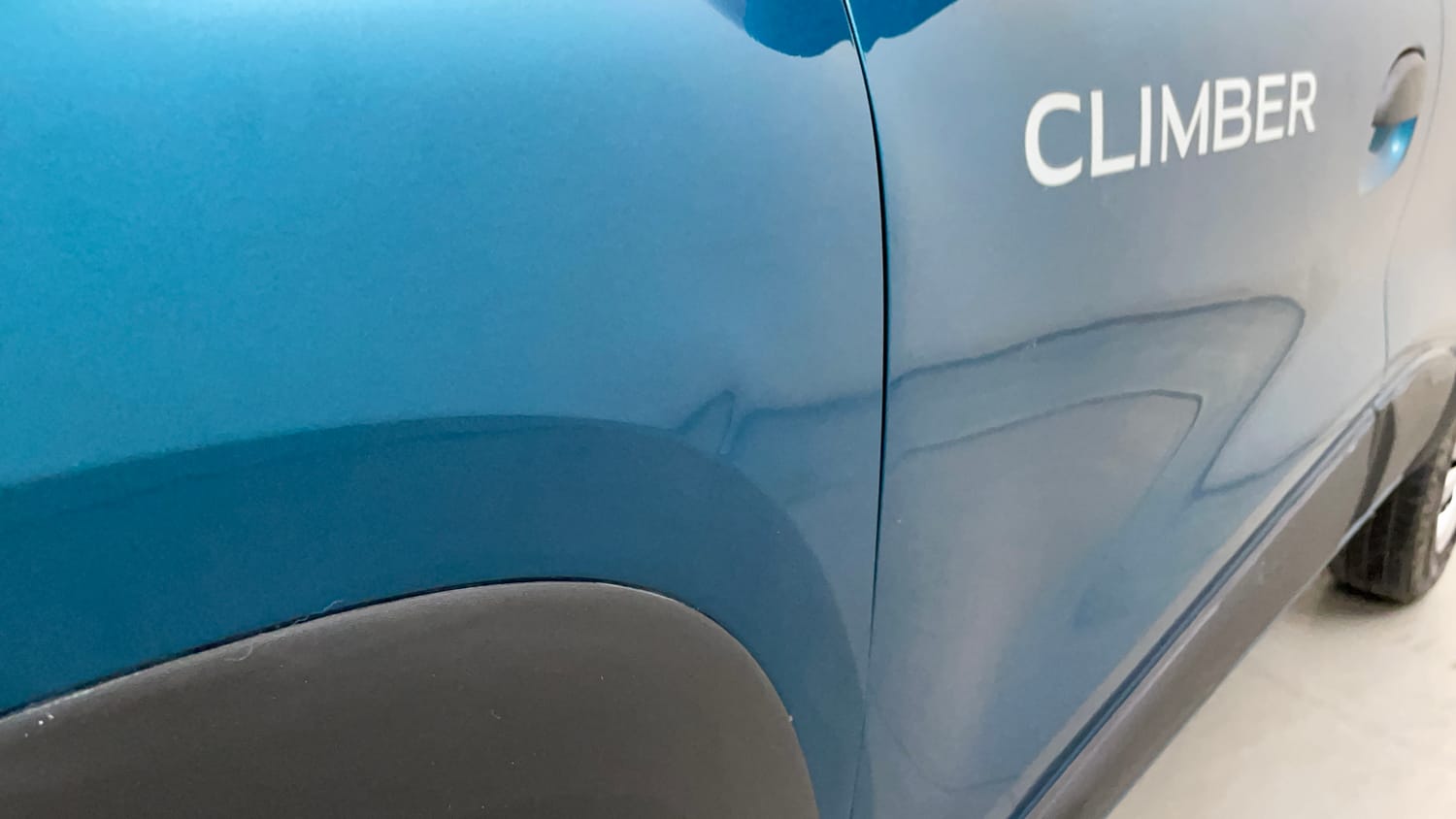 Used 2020 Renault Kwid CLIMBER 1.0 Opt Petrol Manual dents MINOR DENT
