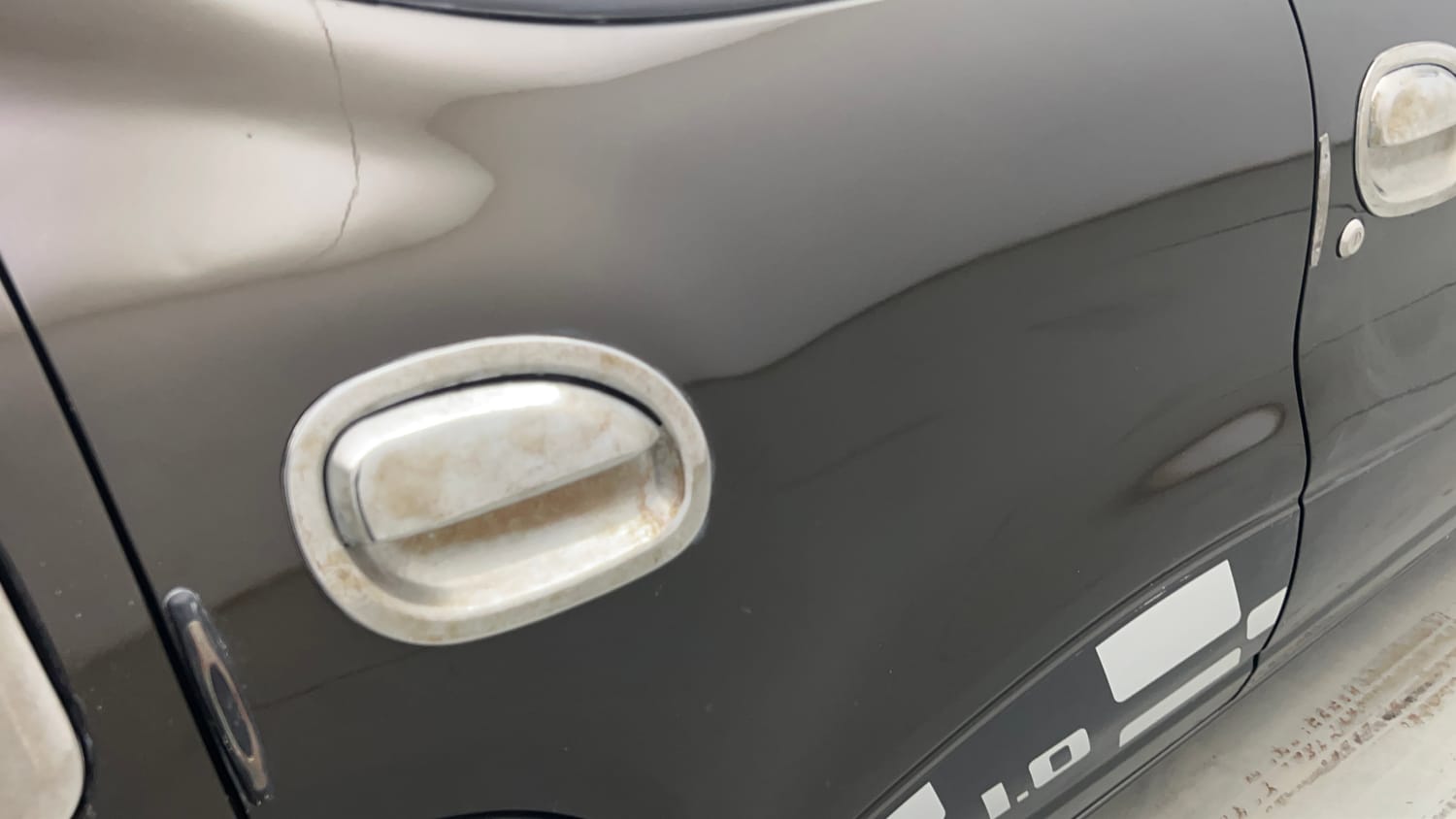 Used 2018 Renault Kwid 1.0 RXT Petrol Manual dents MINOR SCRATCH