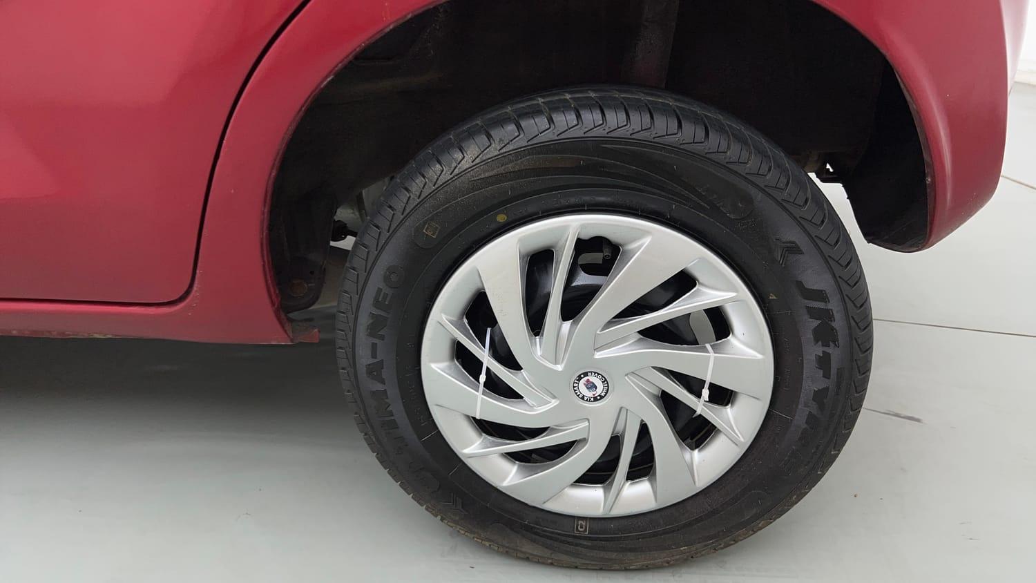 Used 2017 Datsun Redi-GO T (O) Petrol Manual tyres LEFT REAR TYRE RIM VIEW